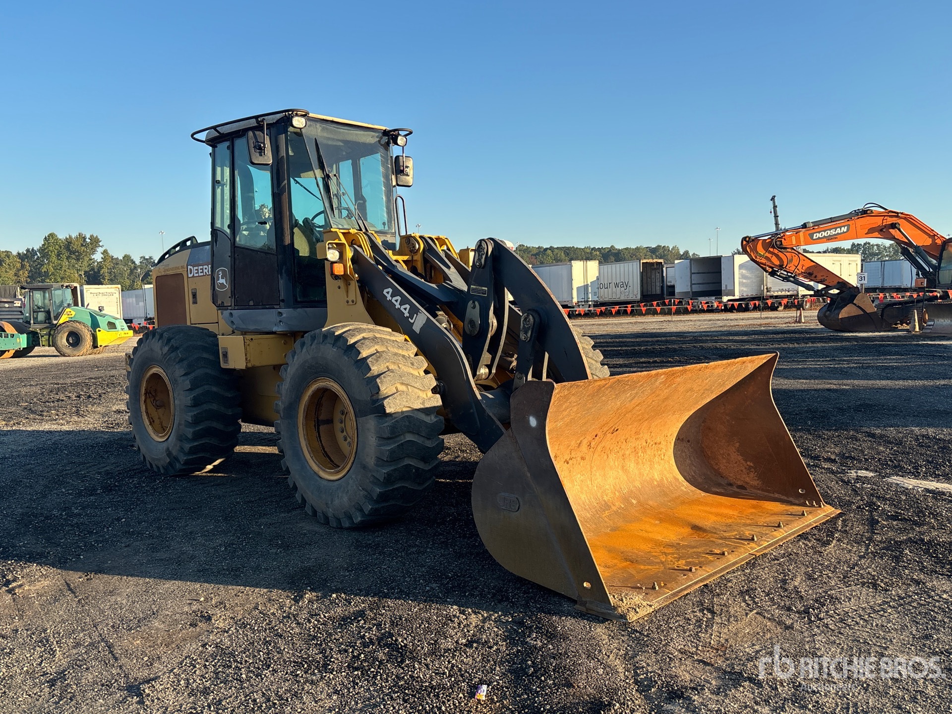 2005 John Deere 444J