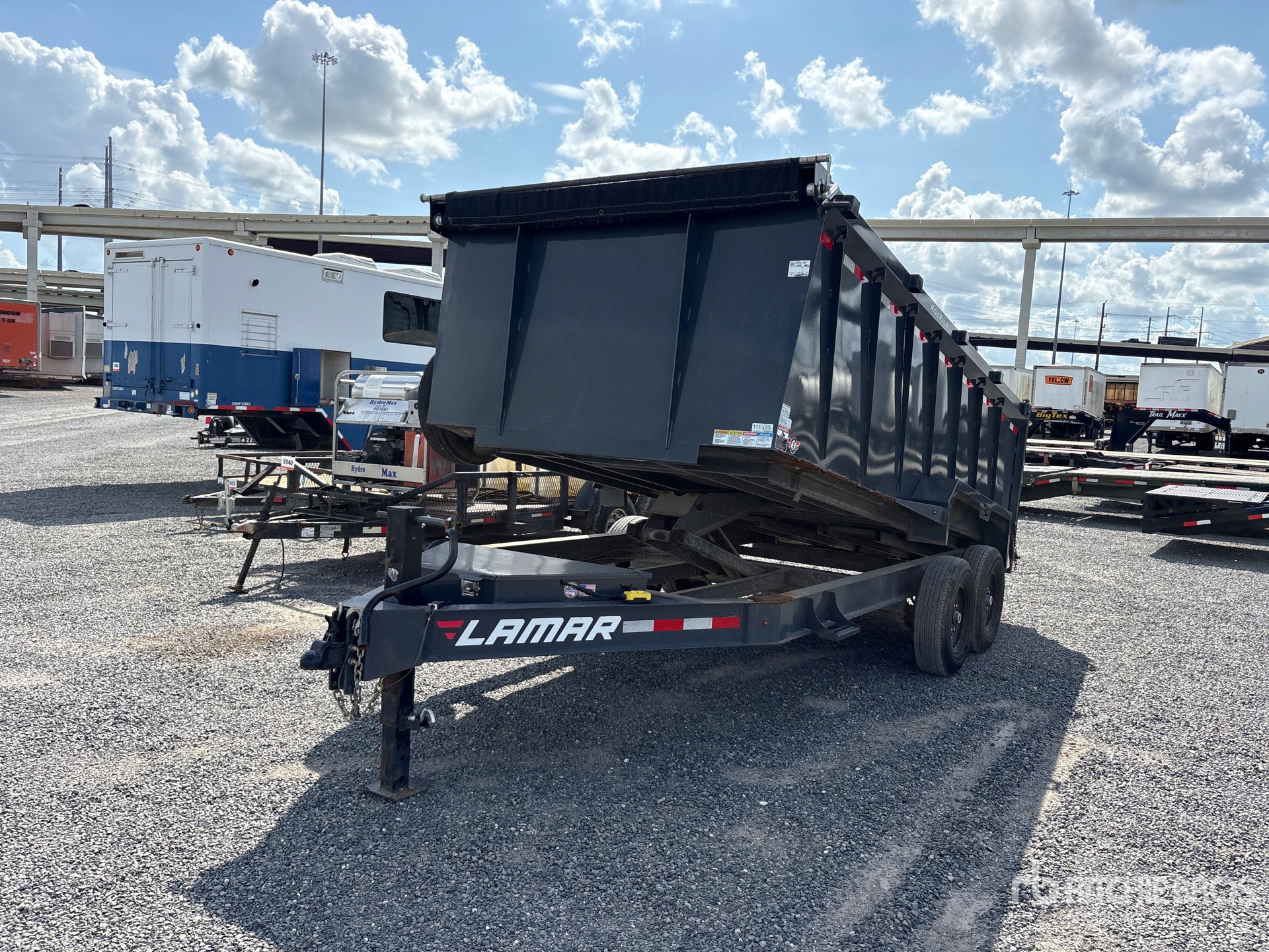 2022 Lamar 16 FT T/A