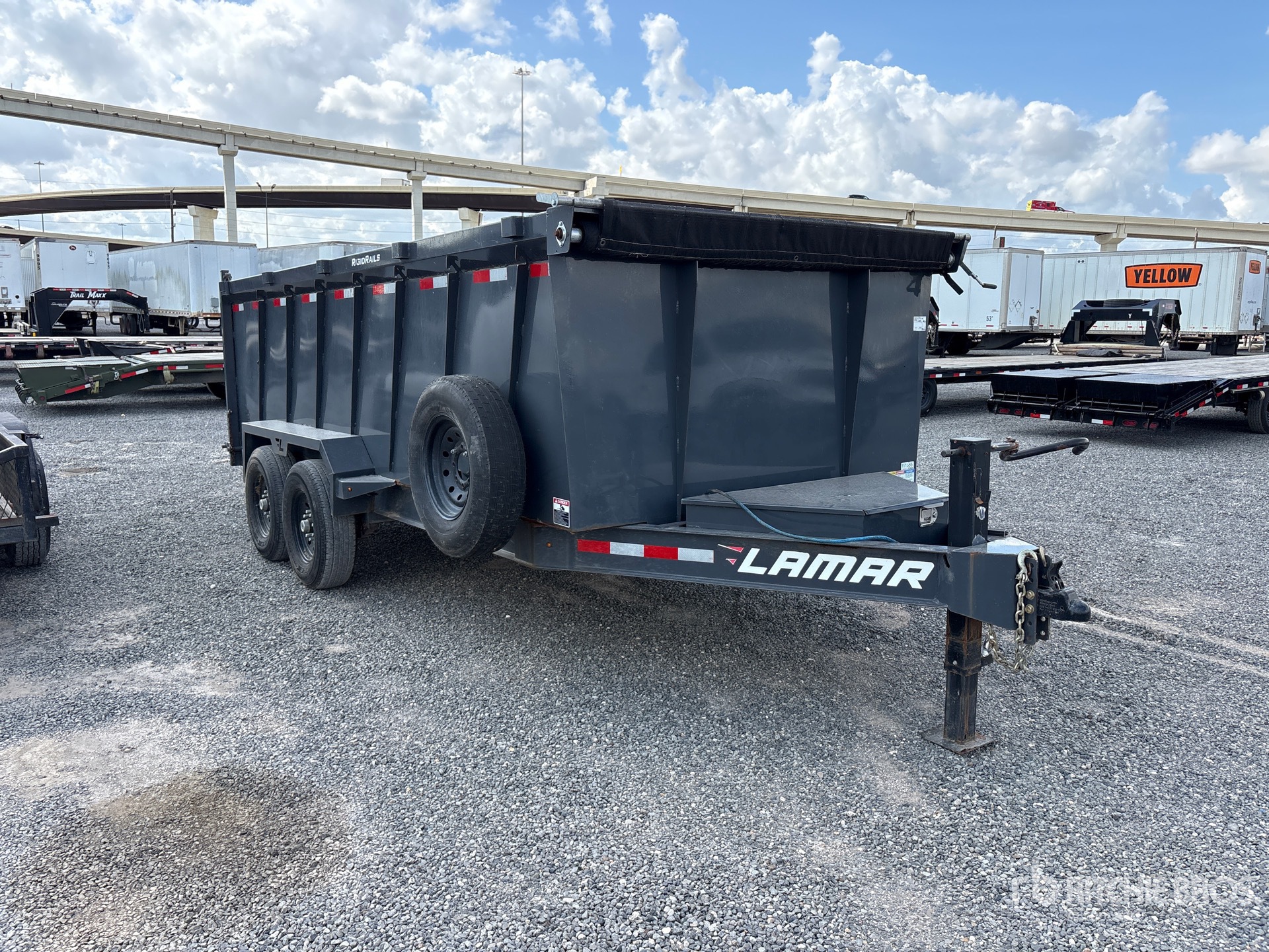 2022 Lamar 16 FT T/A