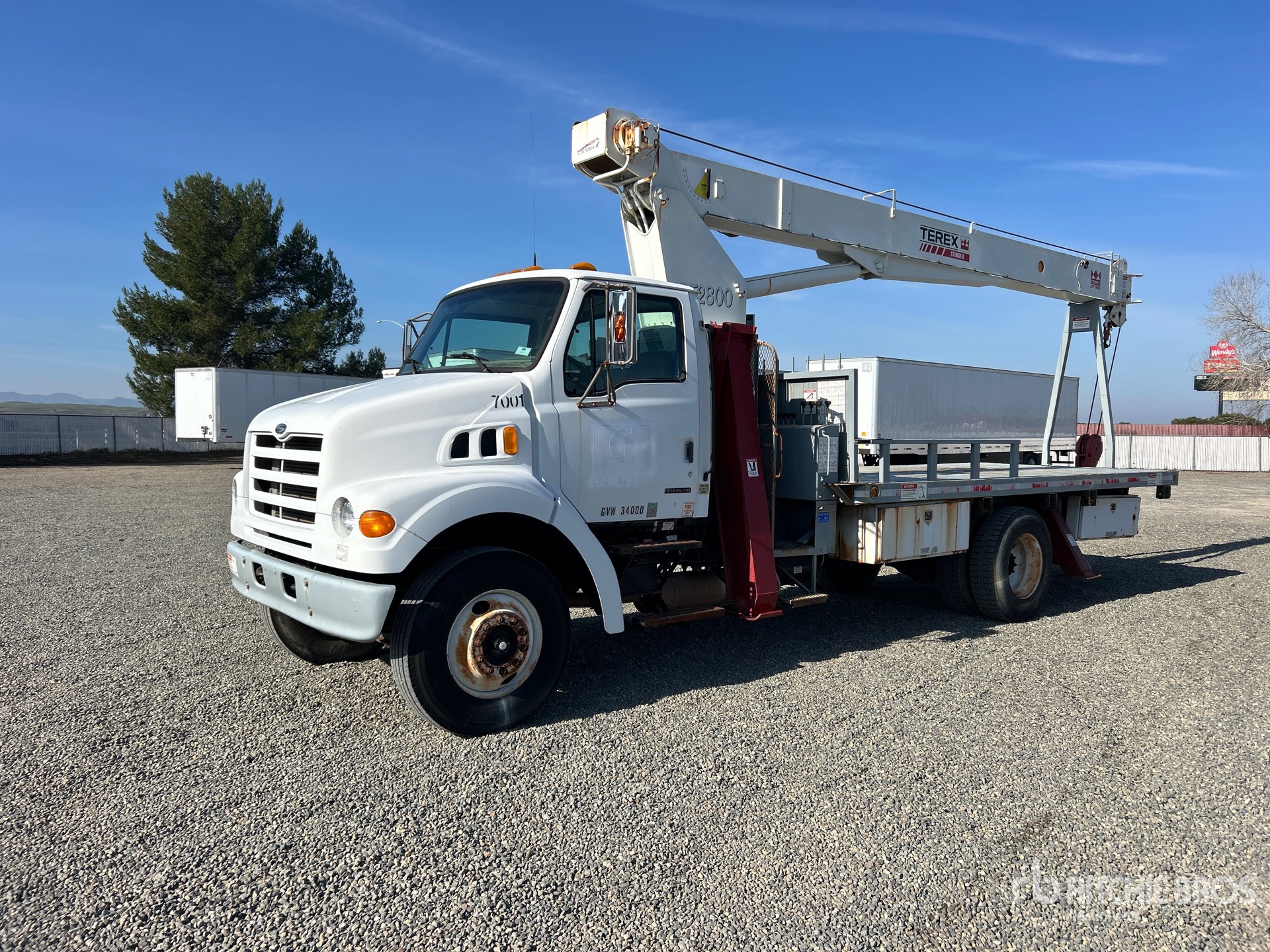 2000 Sterling L7500