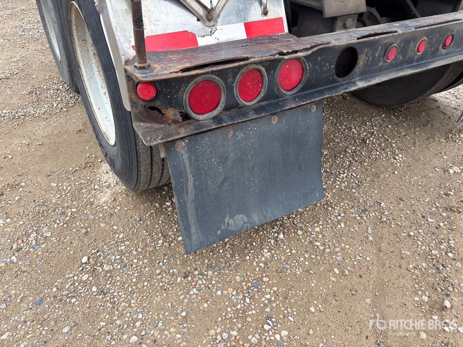 1987 Galbreath T/A (INOPERABLE)
