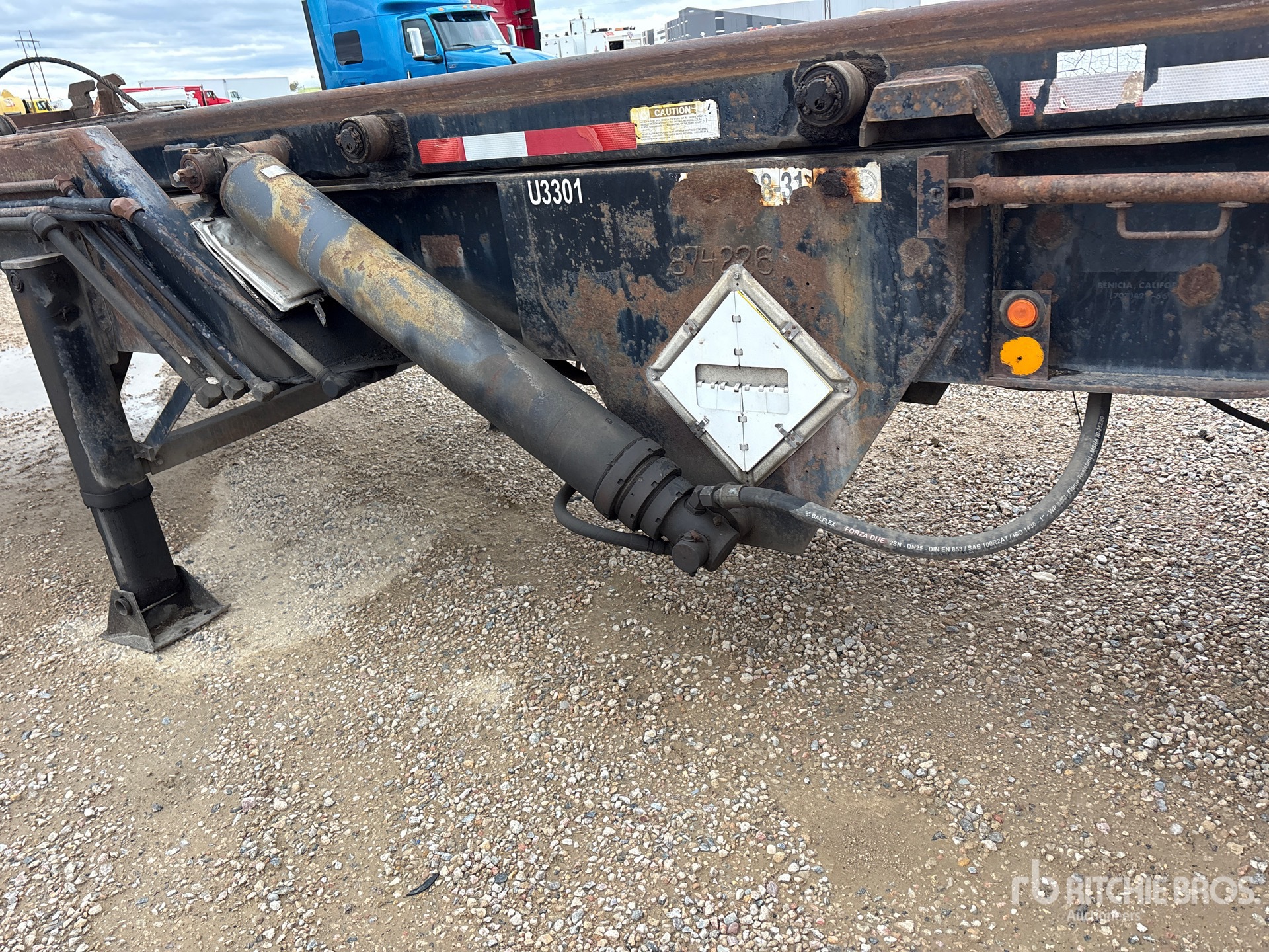1987 Galbreath T/A (INOPERABLE)