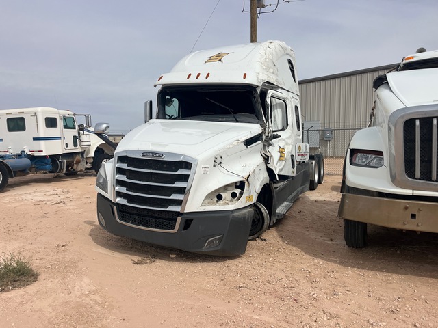 2022 Freightliner Cascadia 126 6x4 T/A Sleeper Truck Tractor (Inoperable)
