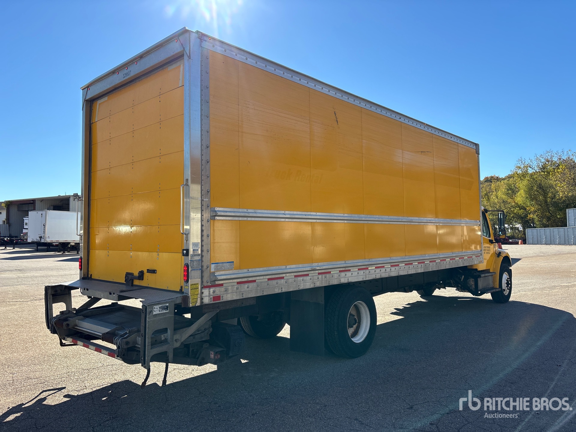 2019 Freightliner M2 106