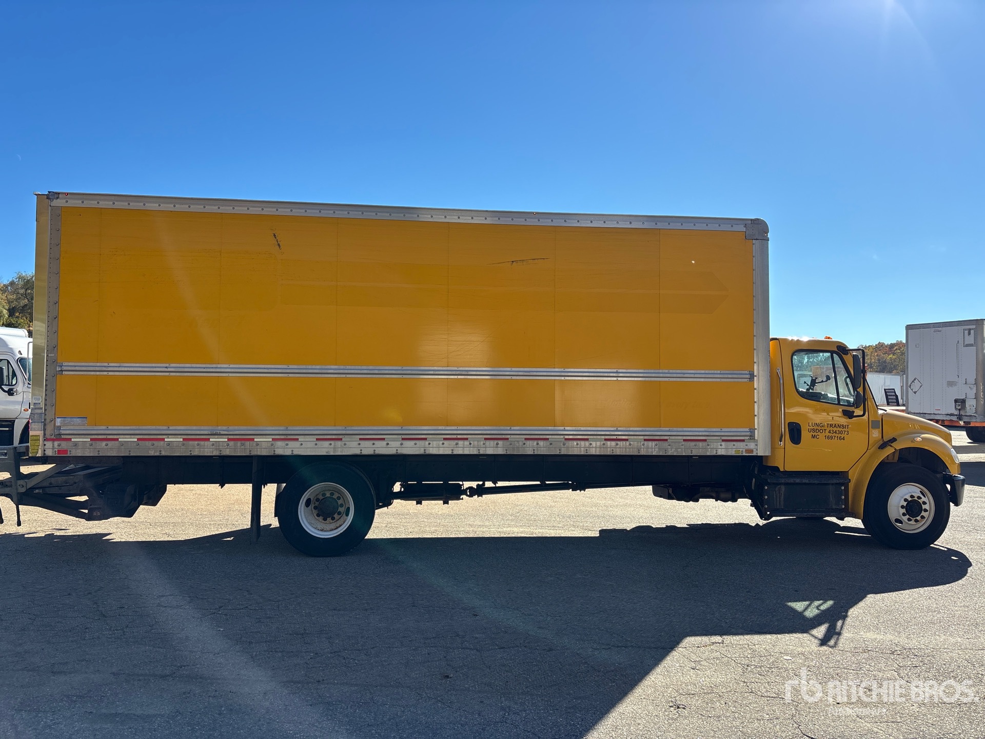 2019 Freightliner M2 106
