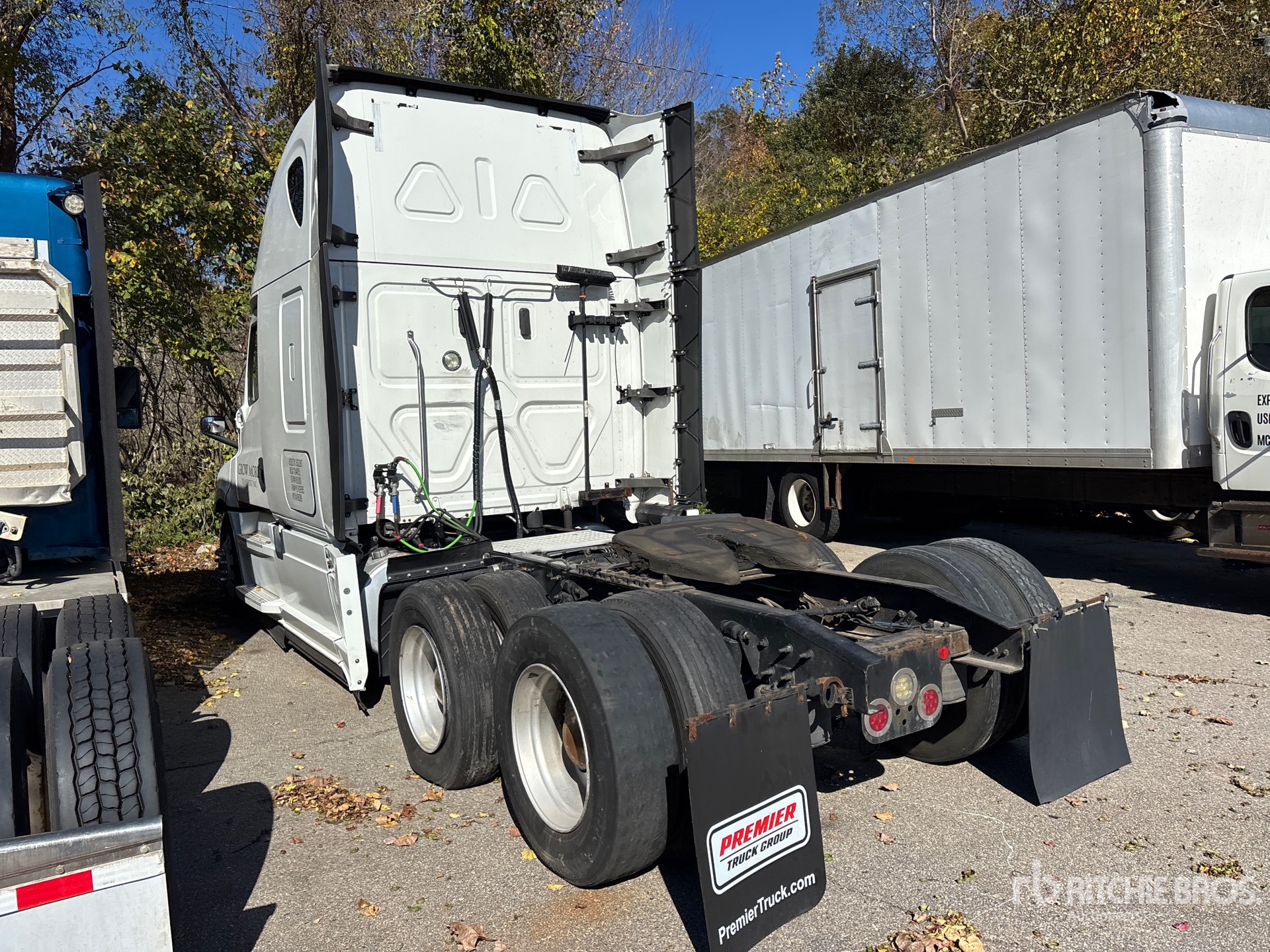 2019 Freightliner CASCADIA 126