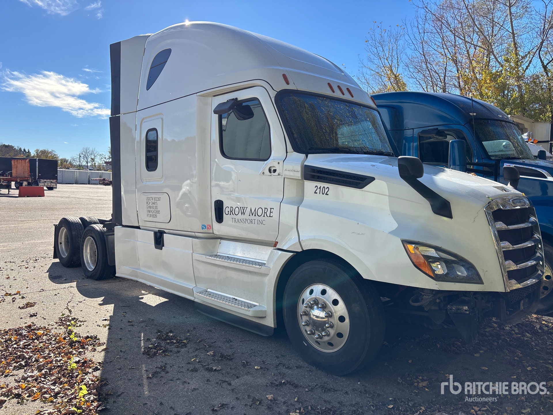 2019 Freightliner CASCADIA 126