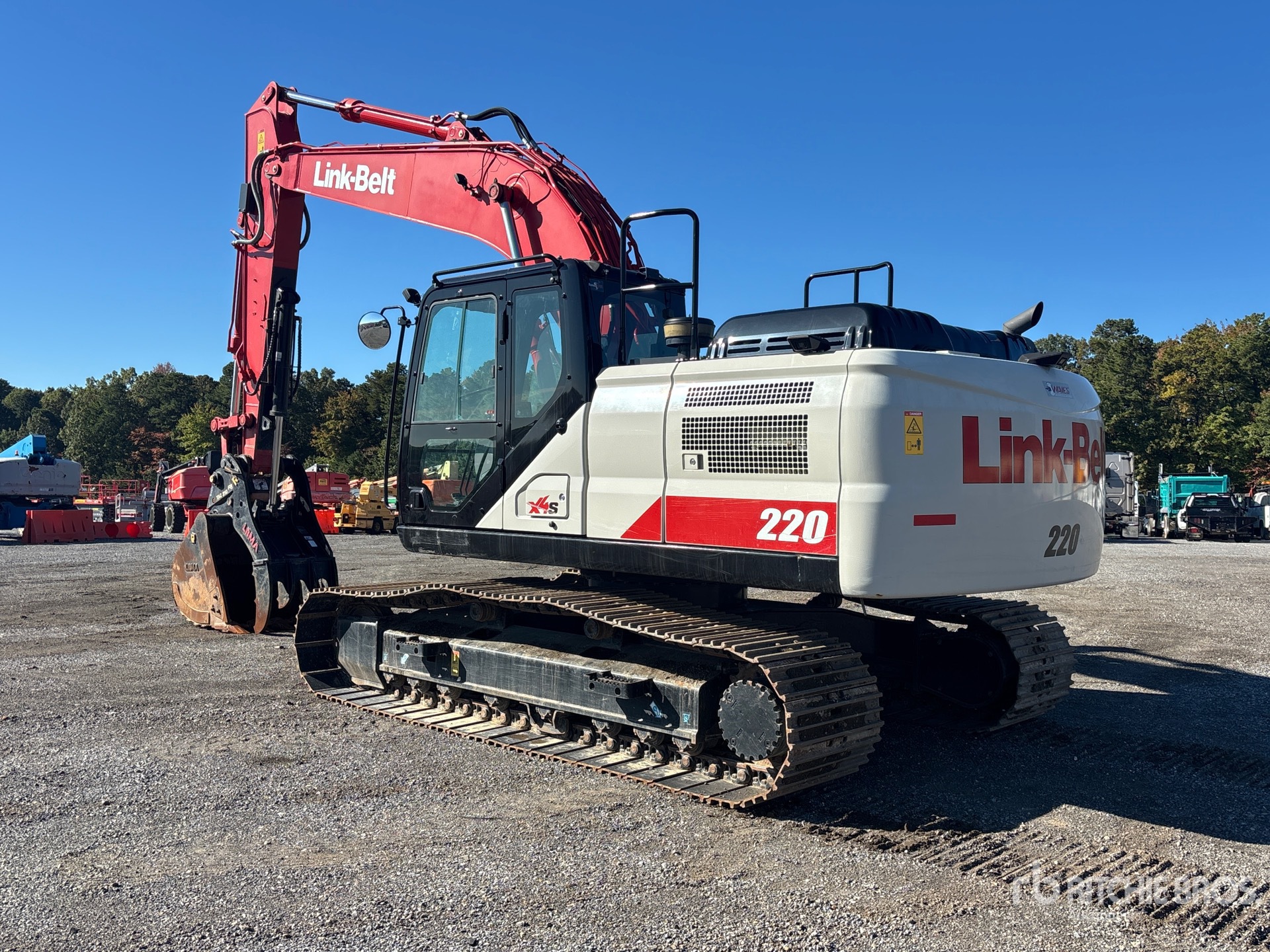 2024 Link-Belt 220 X4S
