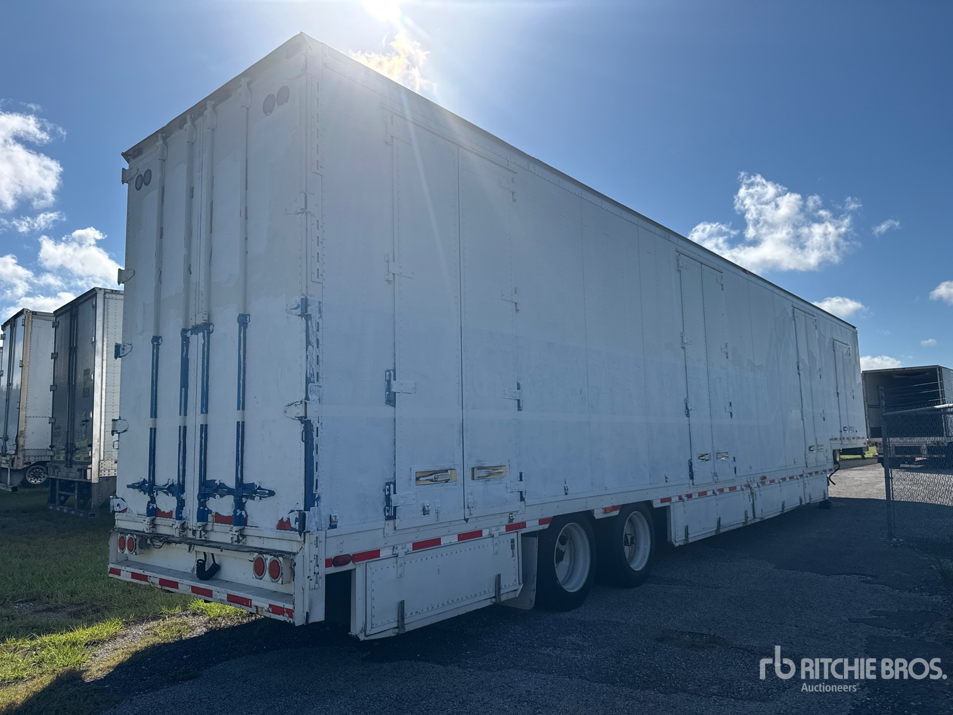 2005 Kentucky 53 FT X 102 IN T/A