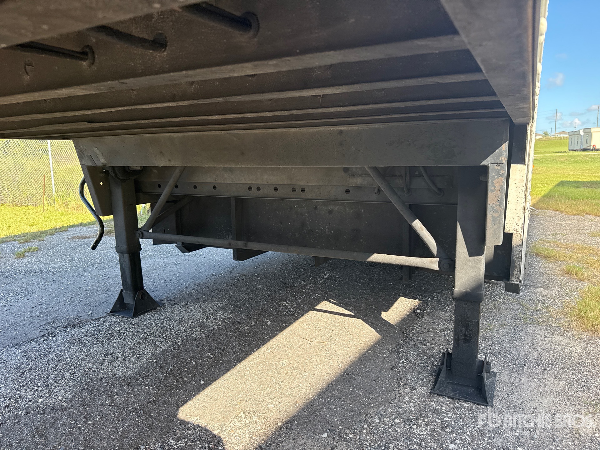 2005 Kentucky 53 FT X 102 IN T/A