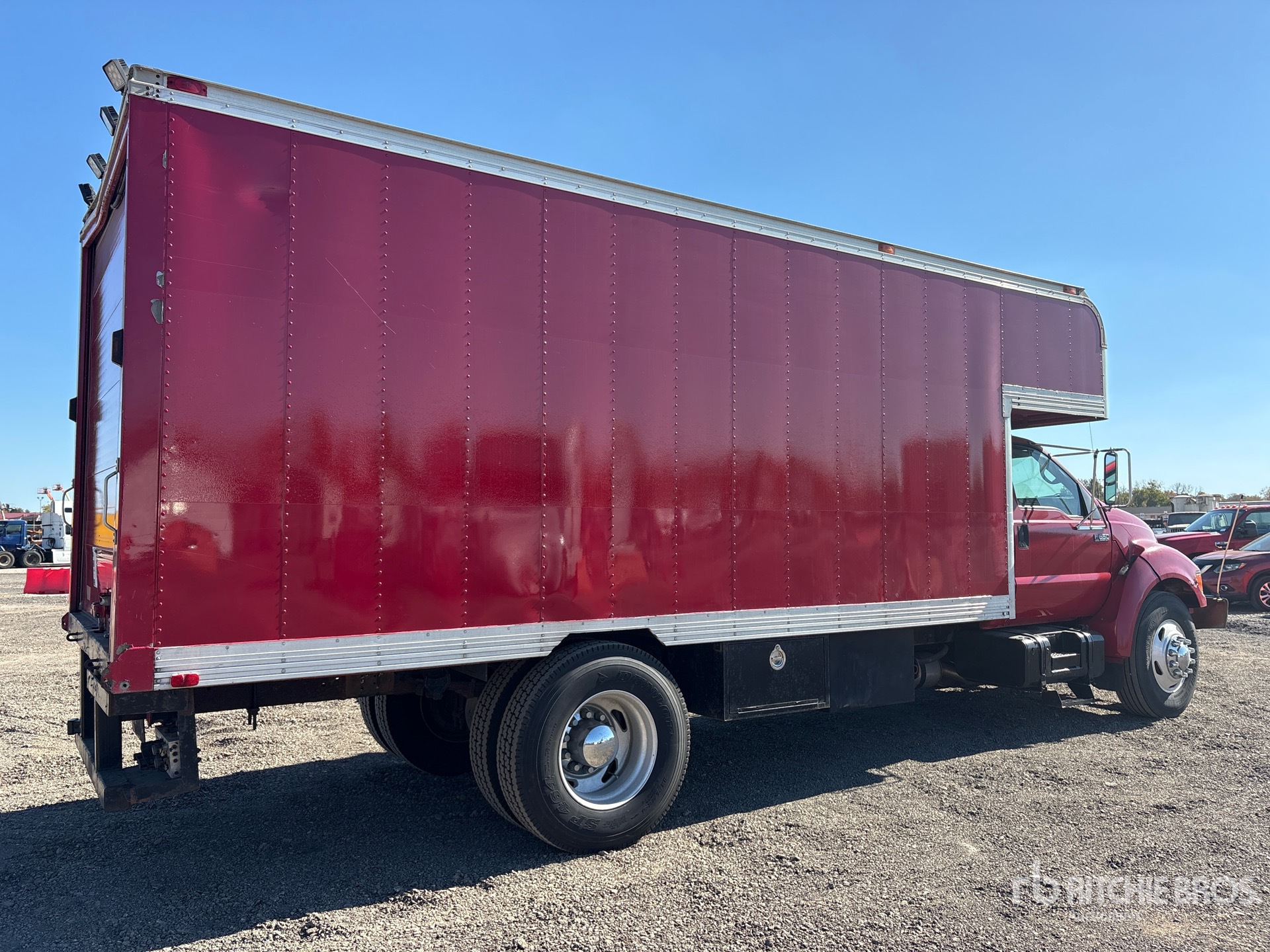 2000 Ford F-650