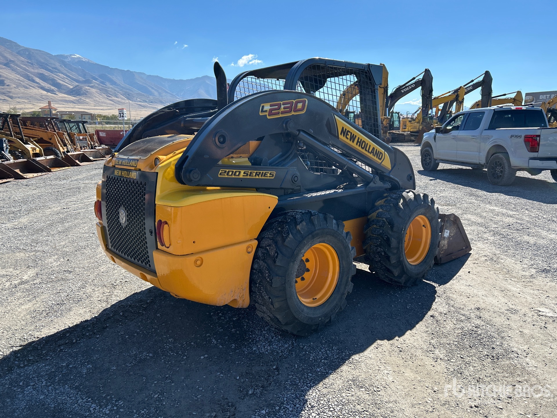 2012 New Holland L230