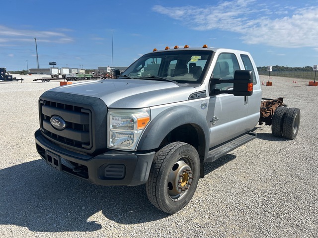 2015 Ford F-550 XL 4x4 Extended Cab Cab and Chassis