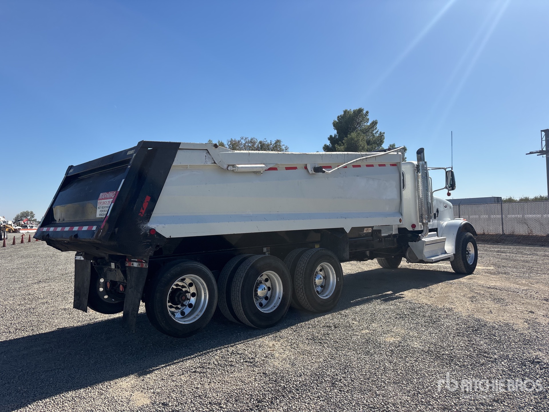 2018 Peterbilt 365