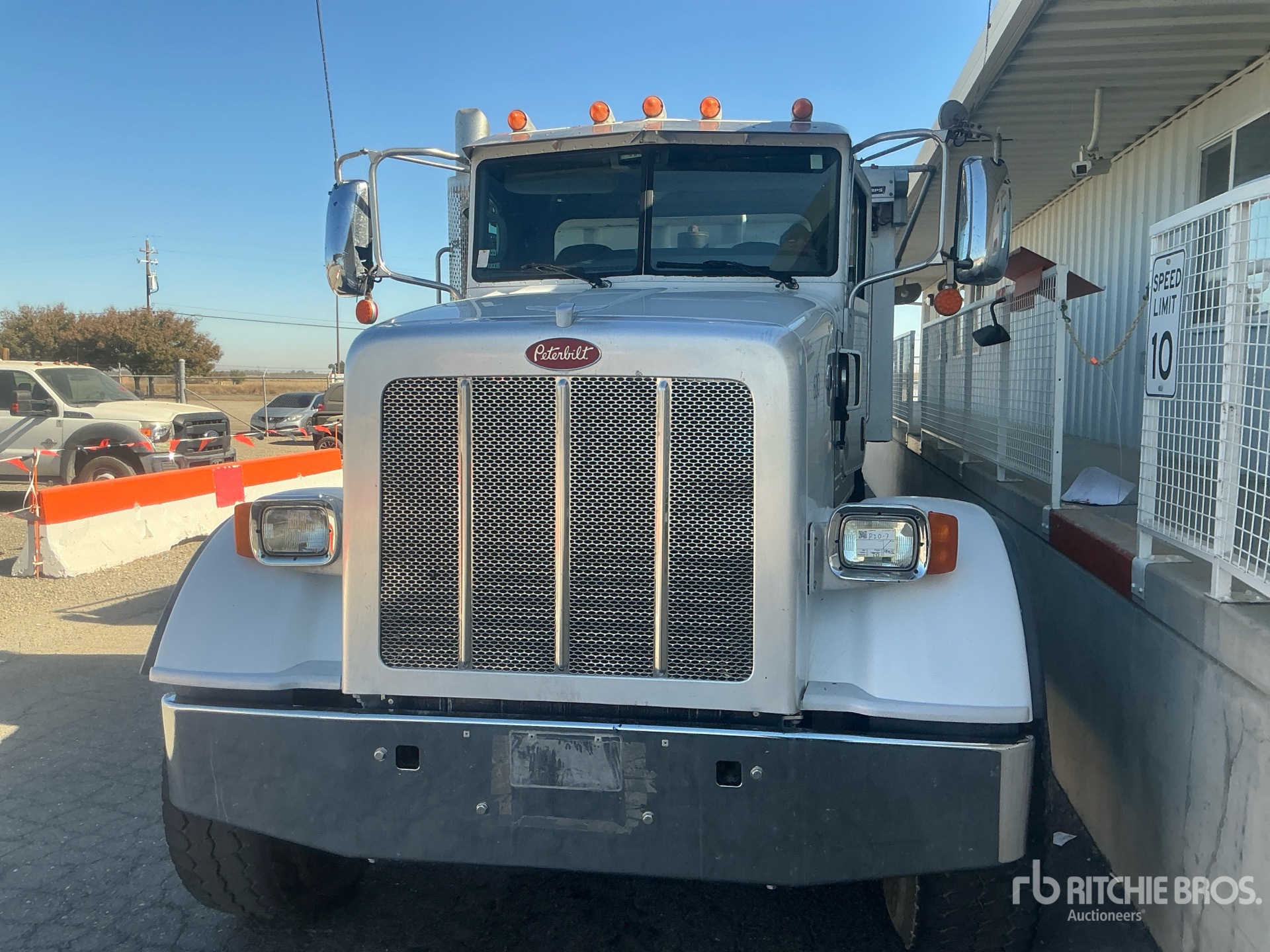 2018 Peterbilt 365