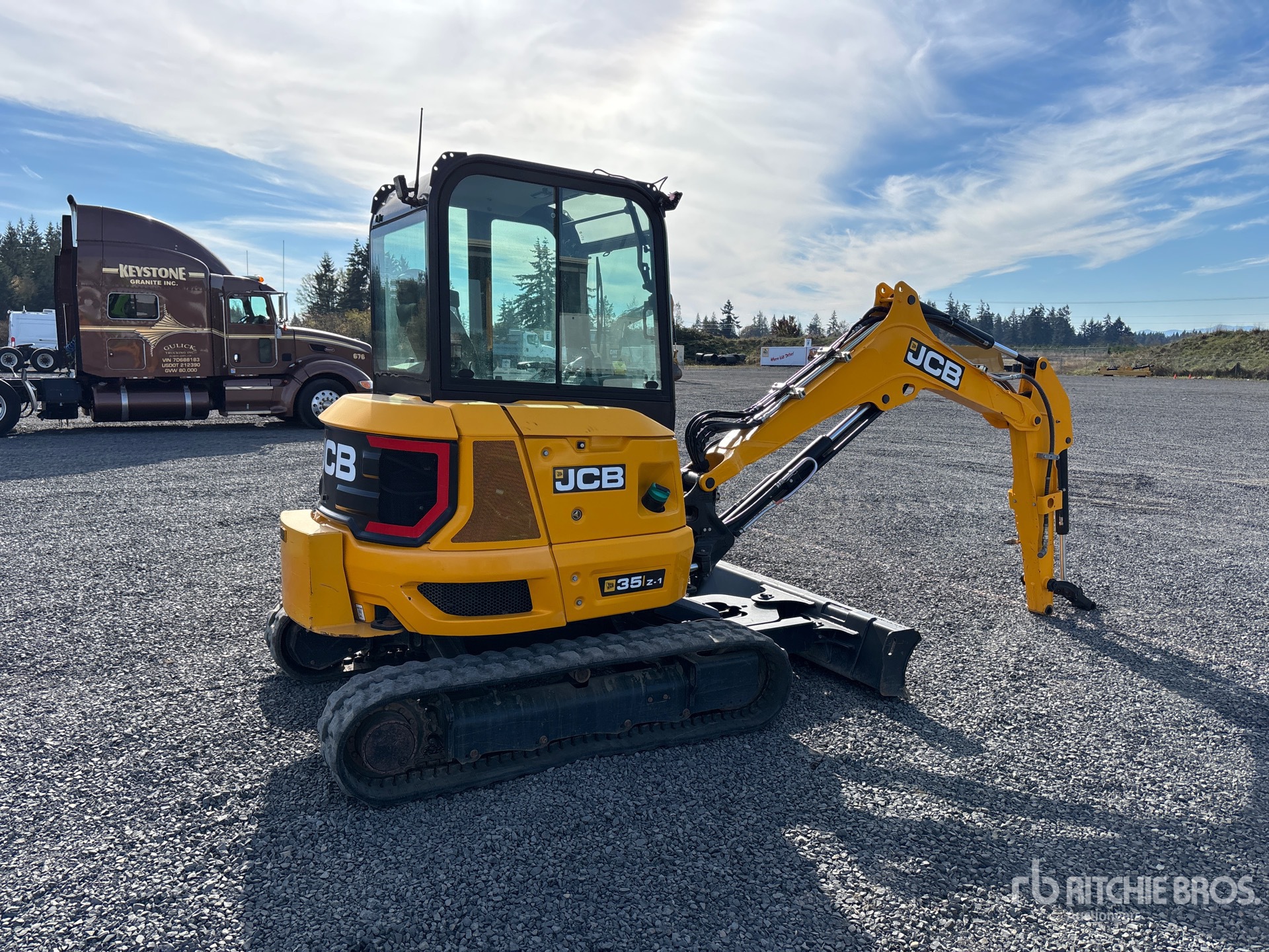 2022 JCB 35Z-1