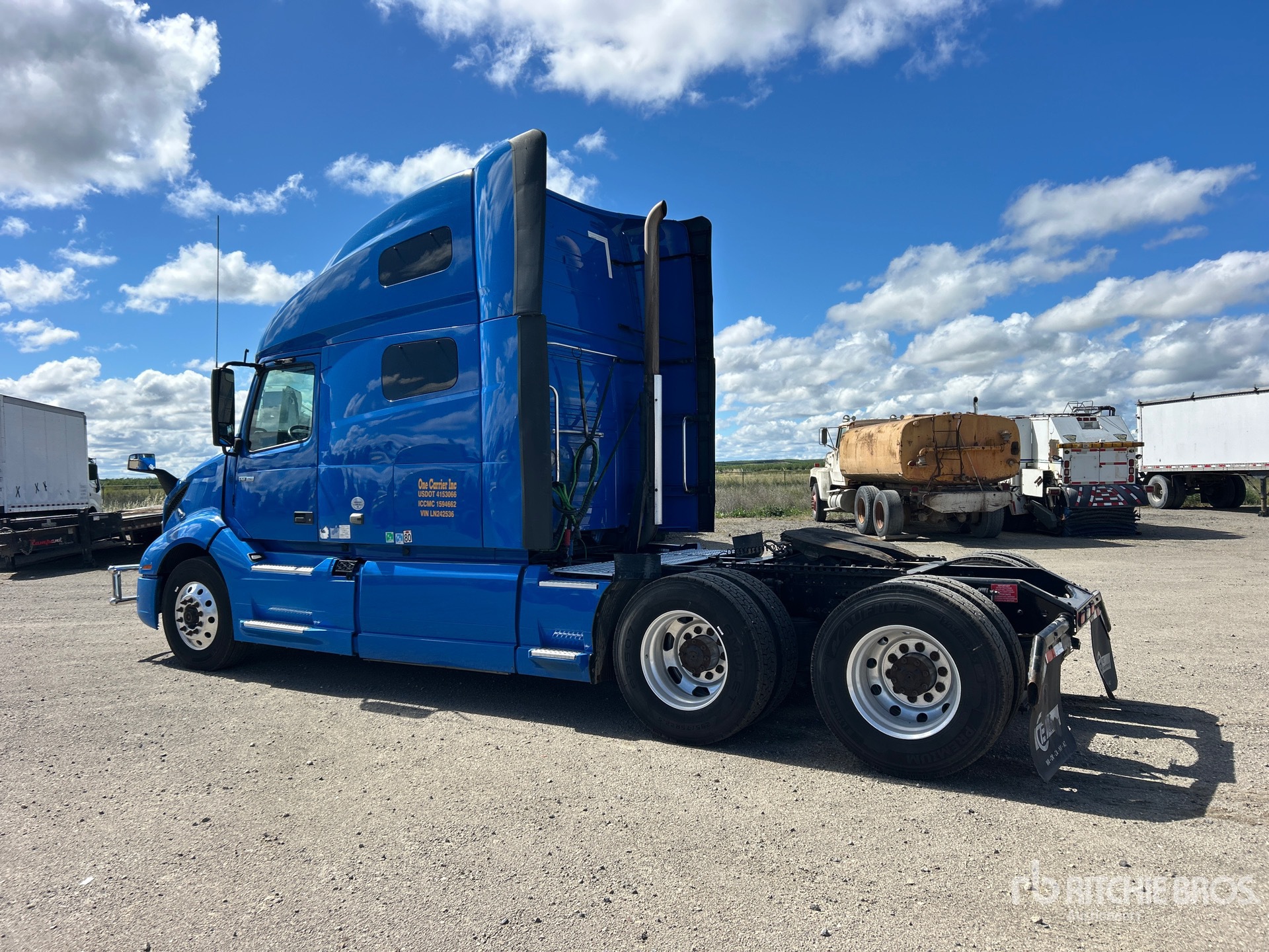 2020 Volvo VNL760