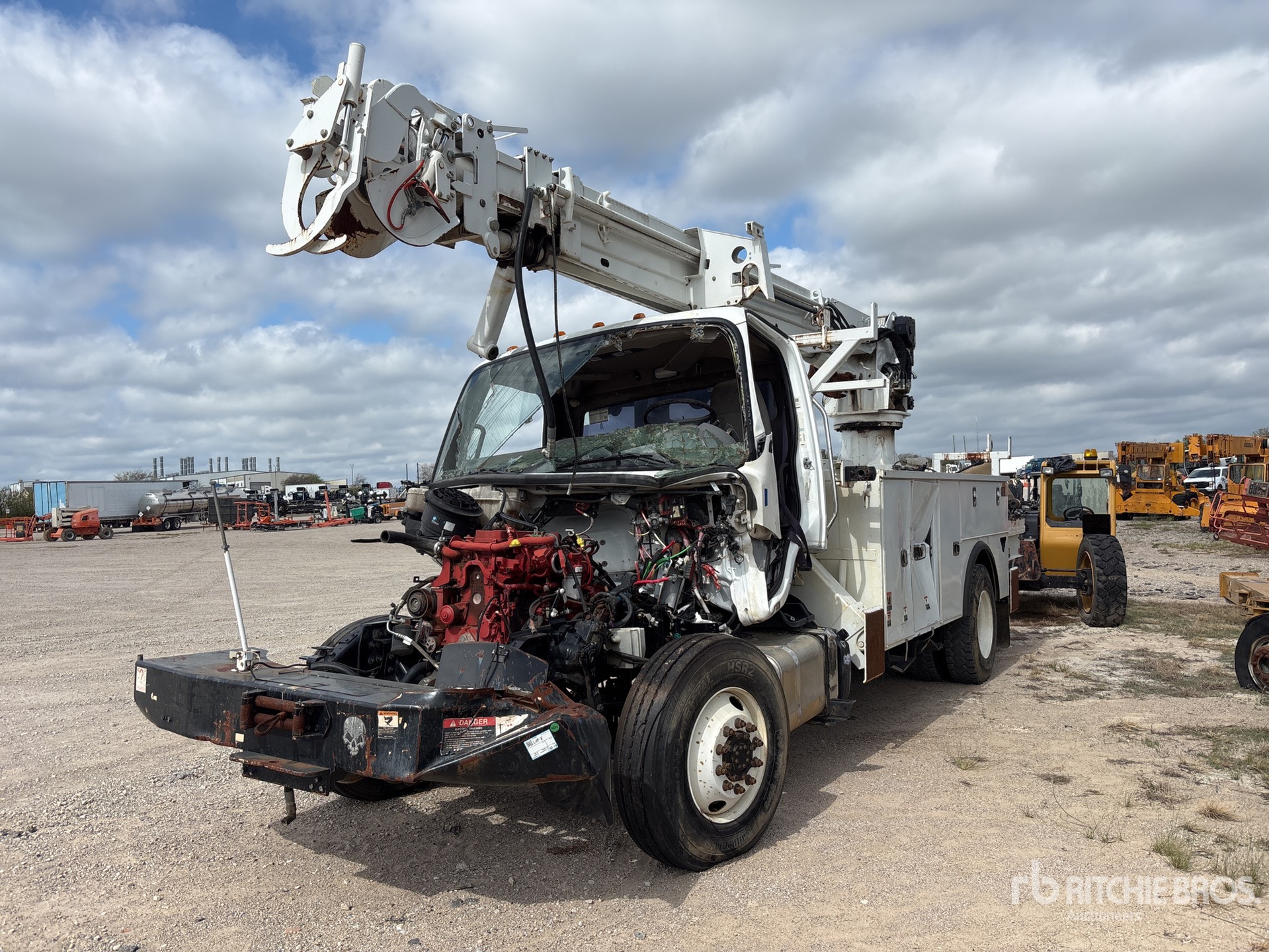 2018 Freightliner M2106