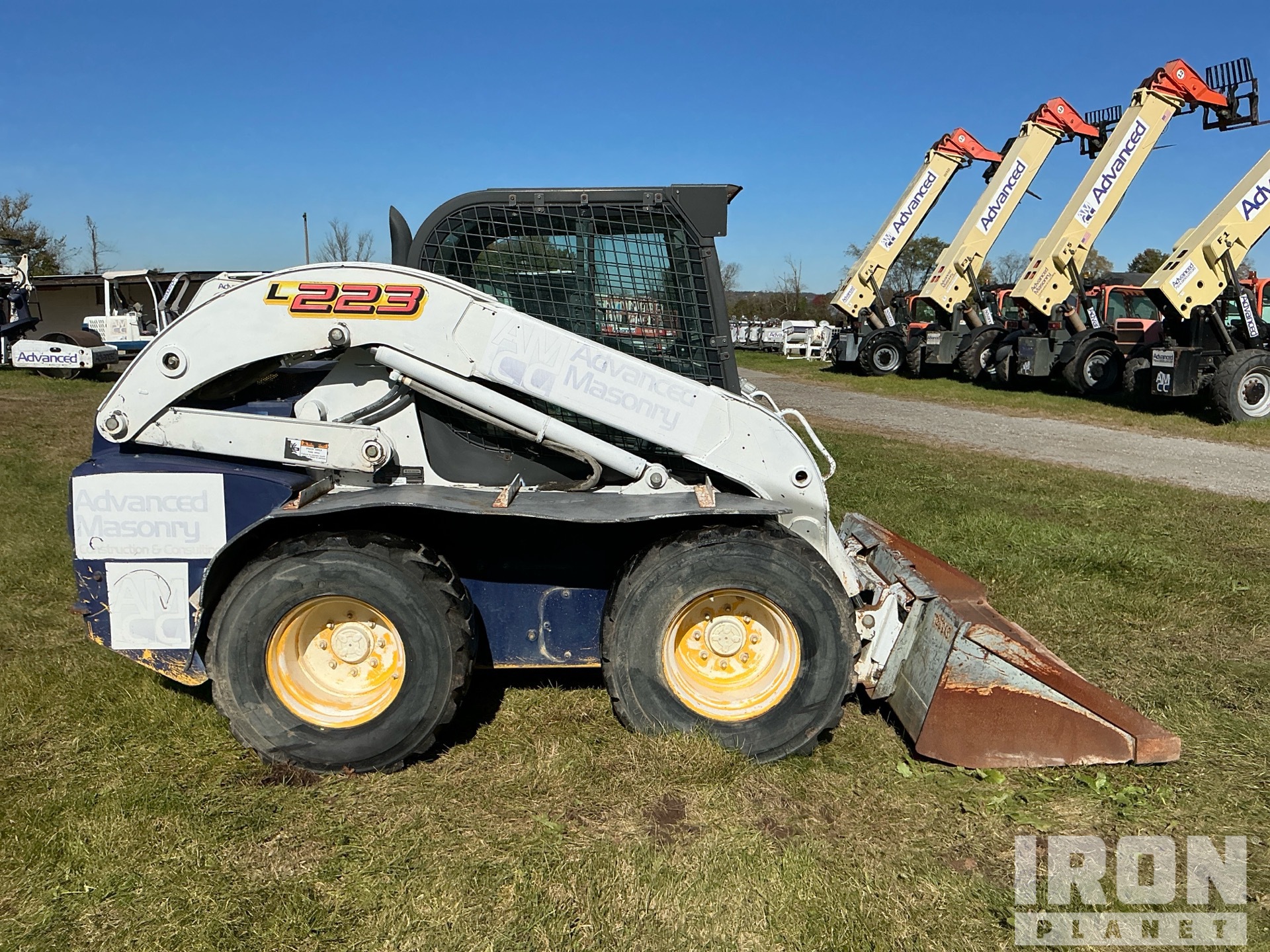 2012 New Holland L223