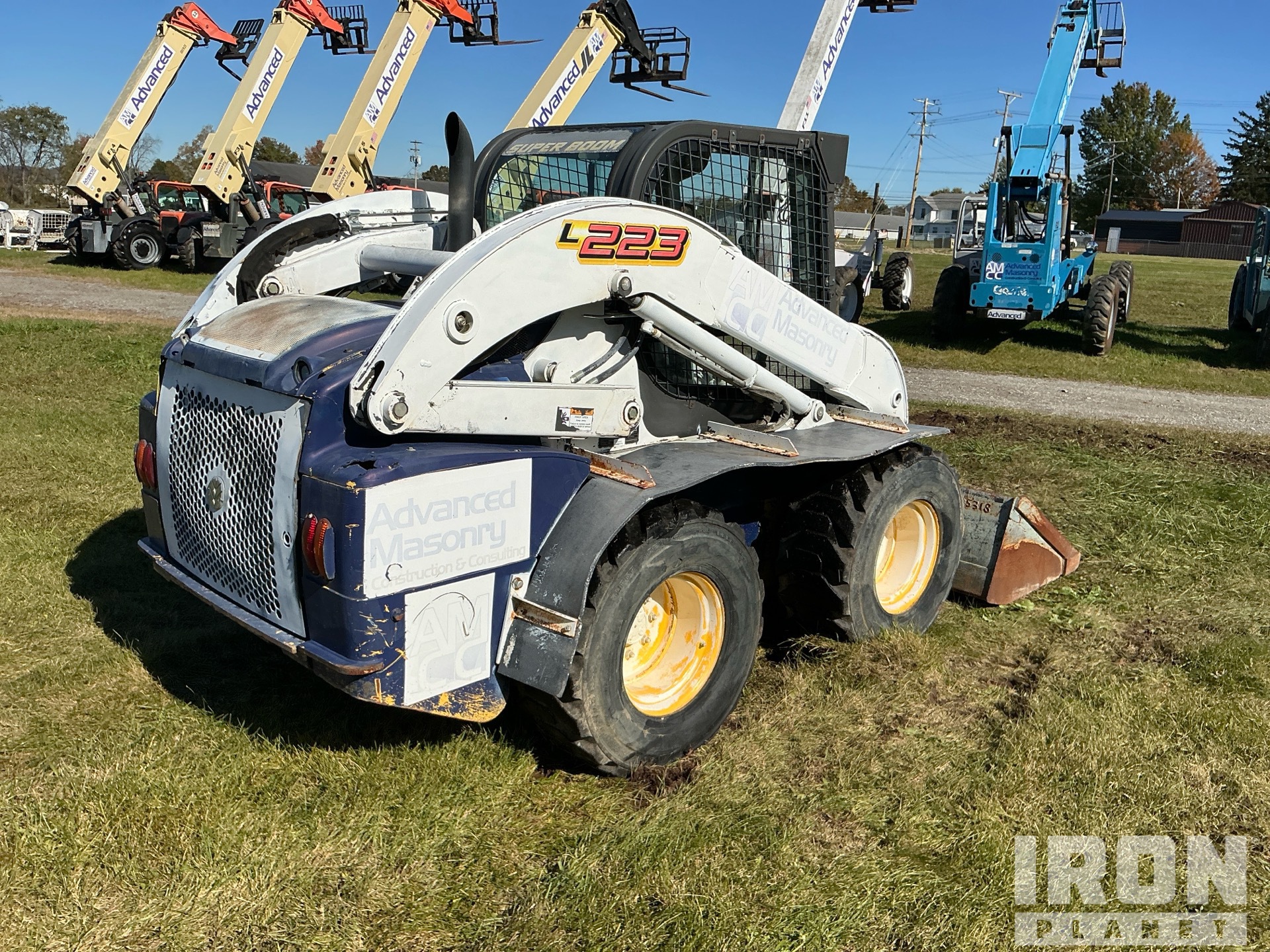 2012 New Holland L223