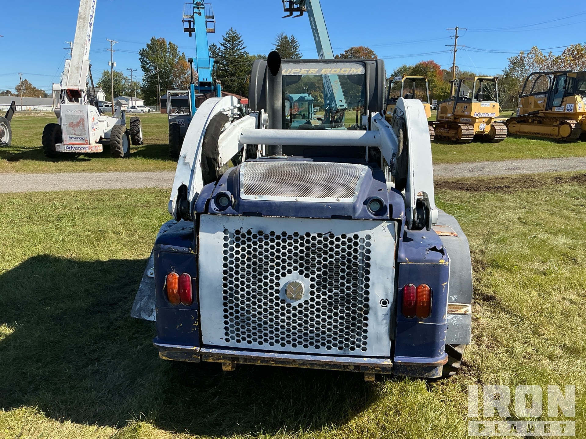 2012 New Holland L223