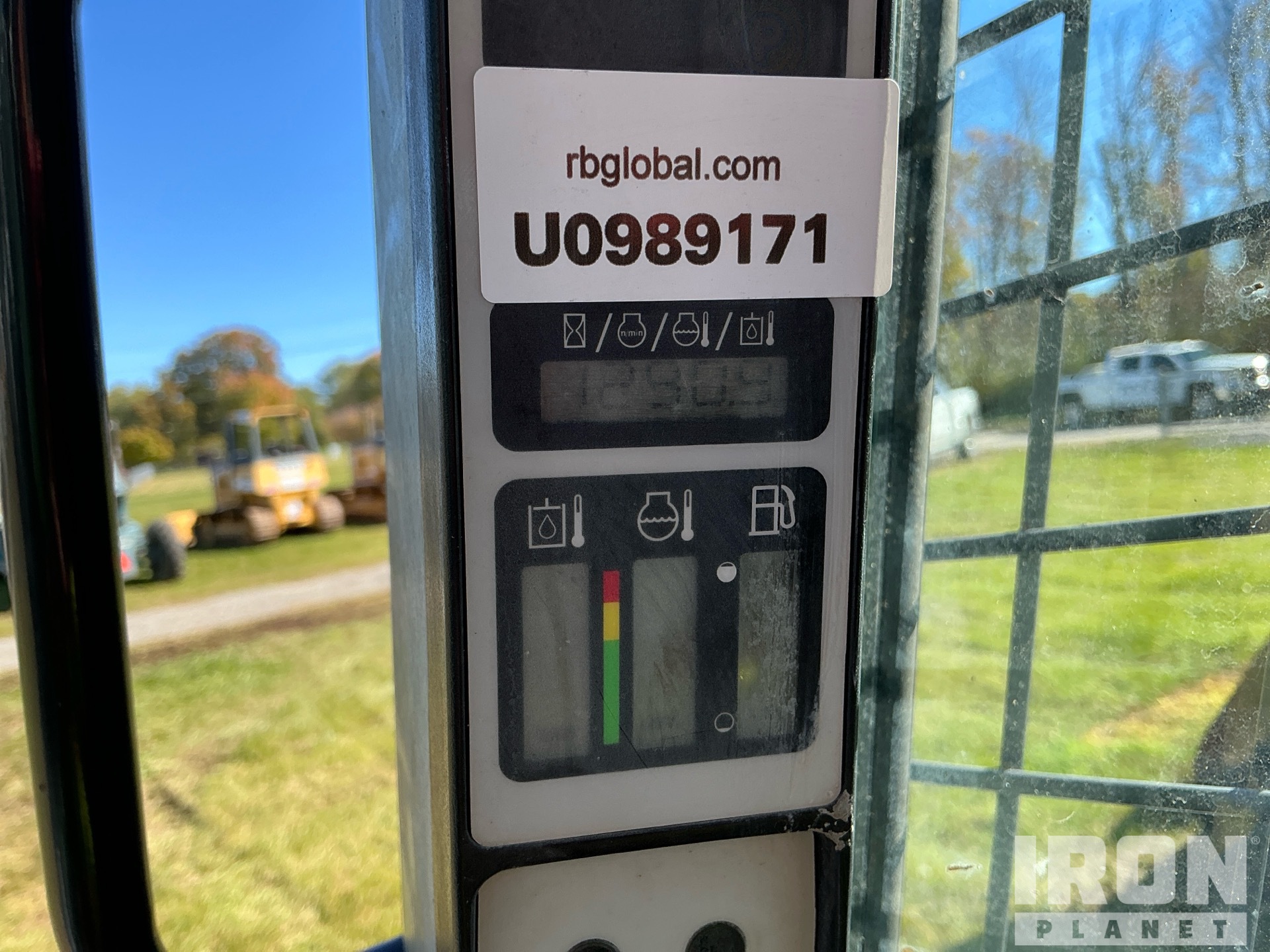2012 New Holland L223