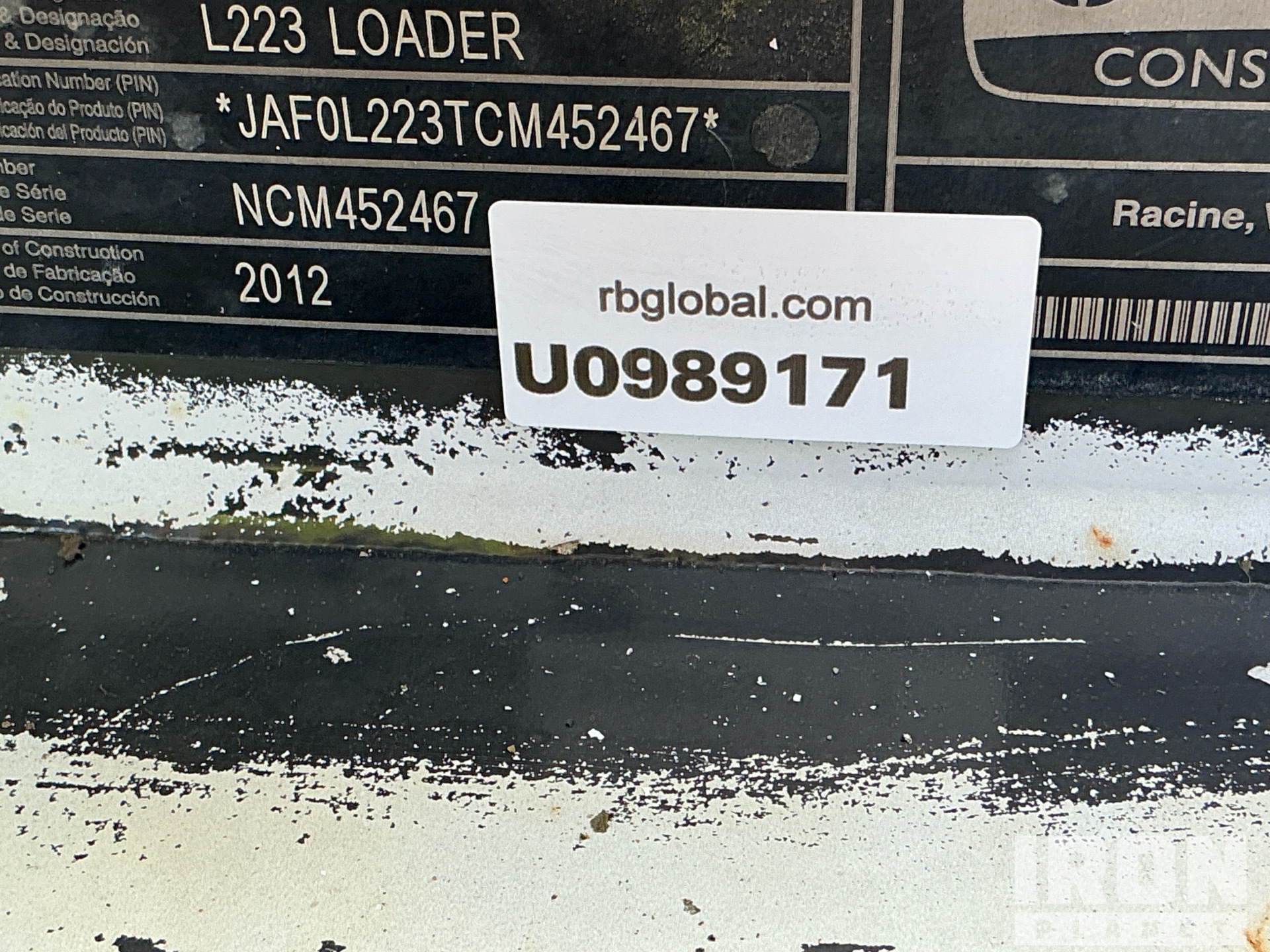 2012 New Holland L223