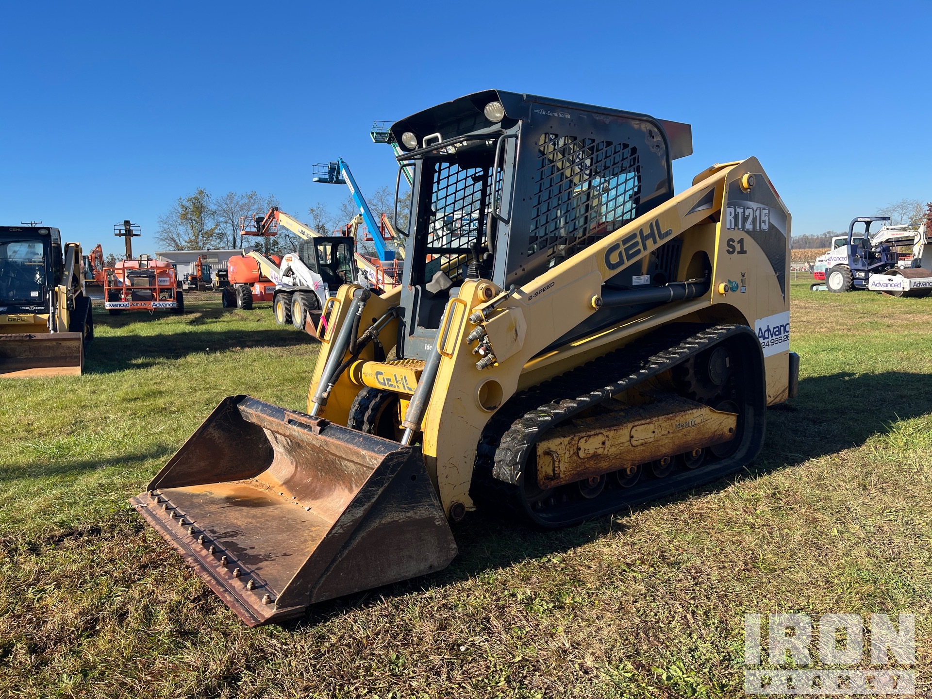 Photo of 2018 Gehl RT215