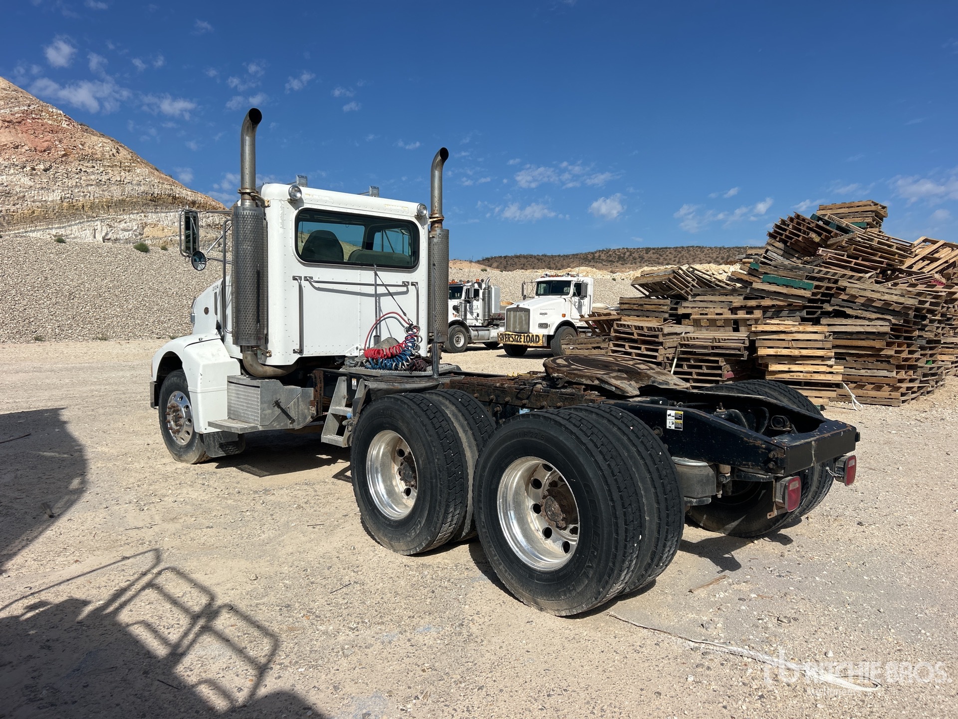 2004 Peterbilt 385