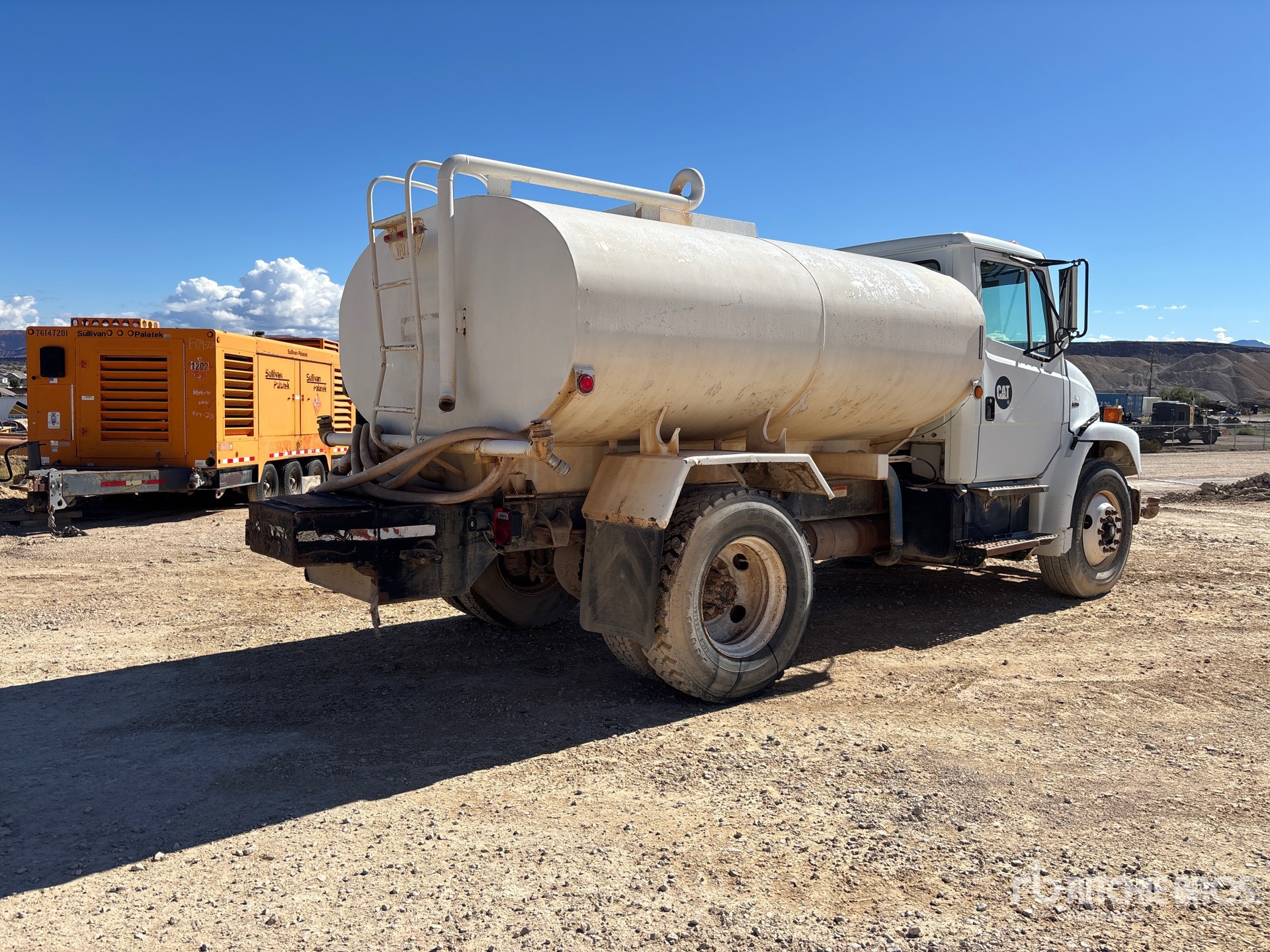 2003 Freightliner FL 70