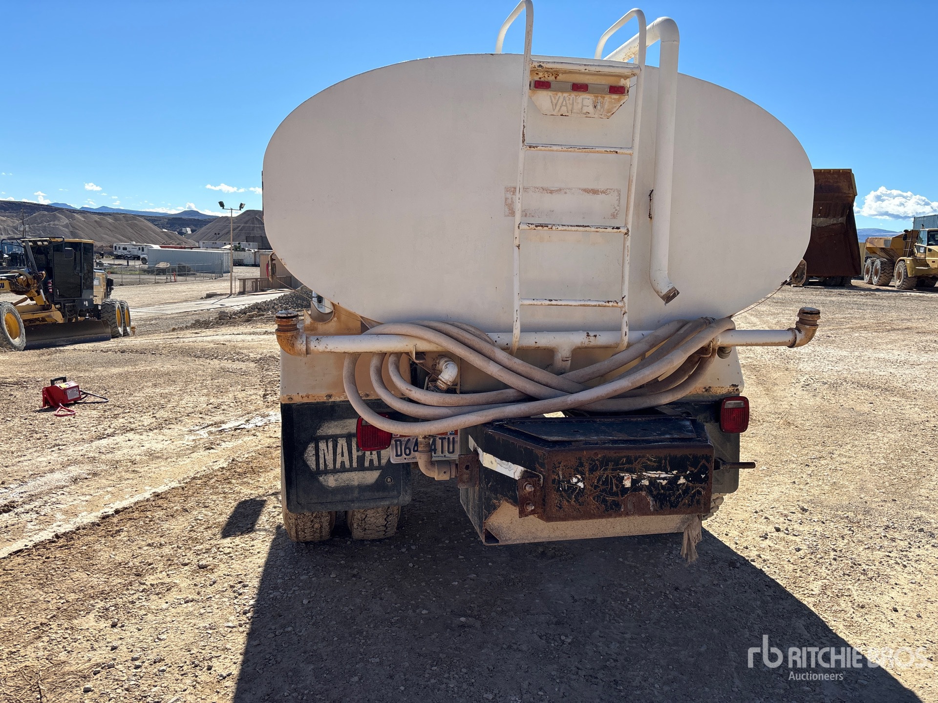 2003 Freightliner FL 70