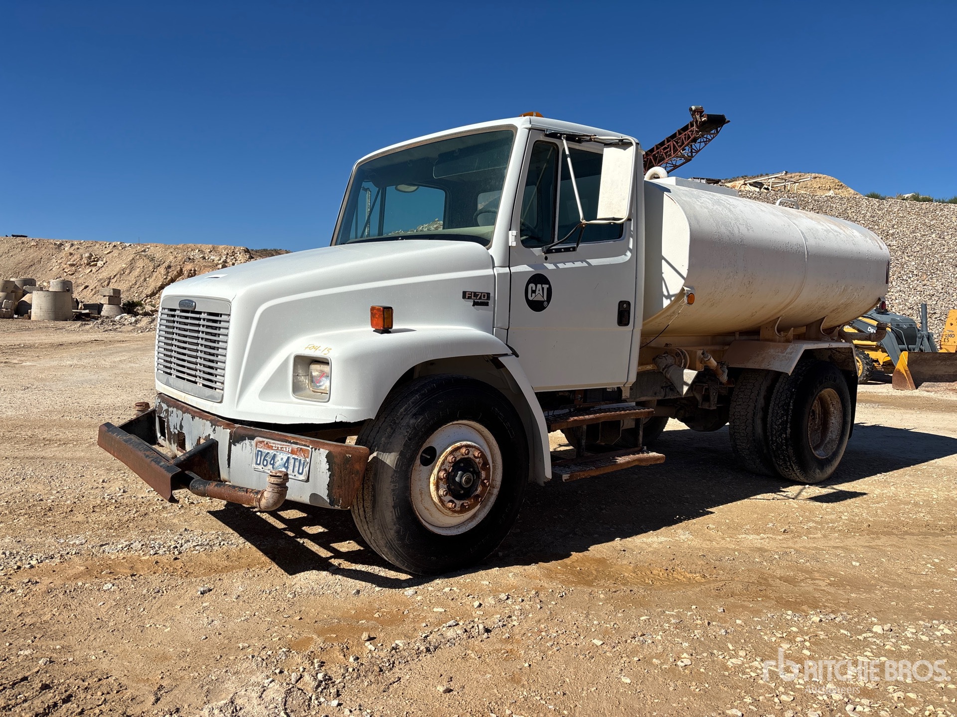 2003 Freightliner FL 70