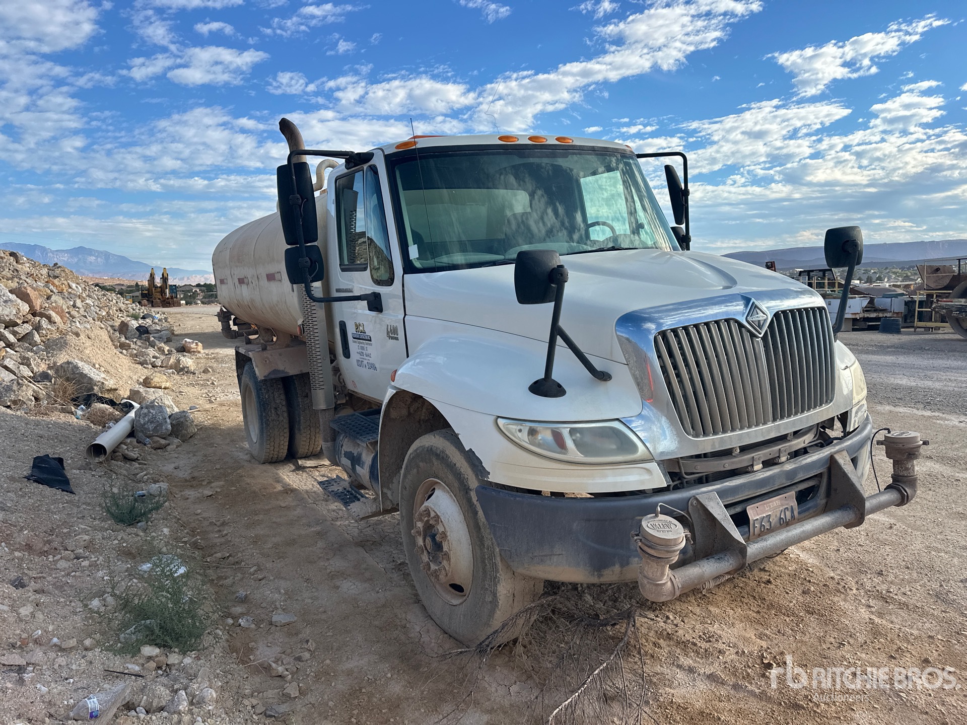 2007 International 4400SBA