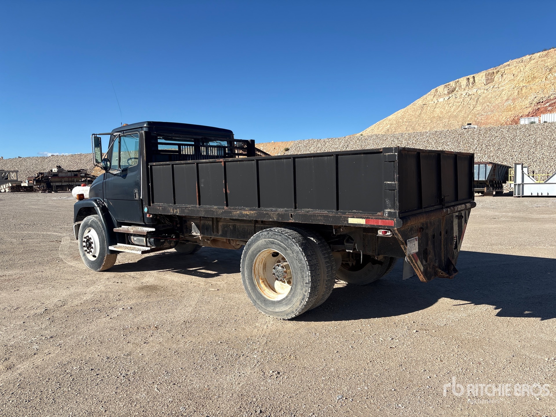 1999 Freightliner FL70