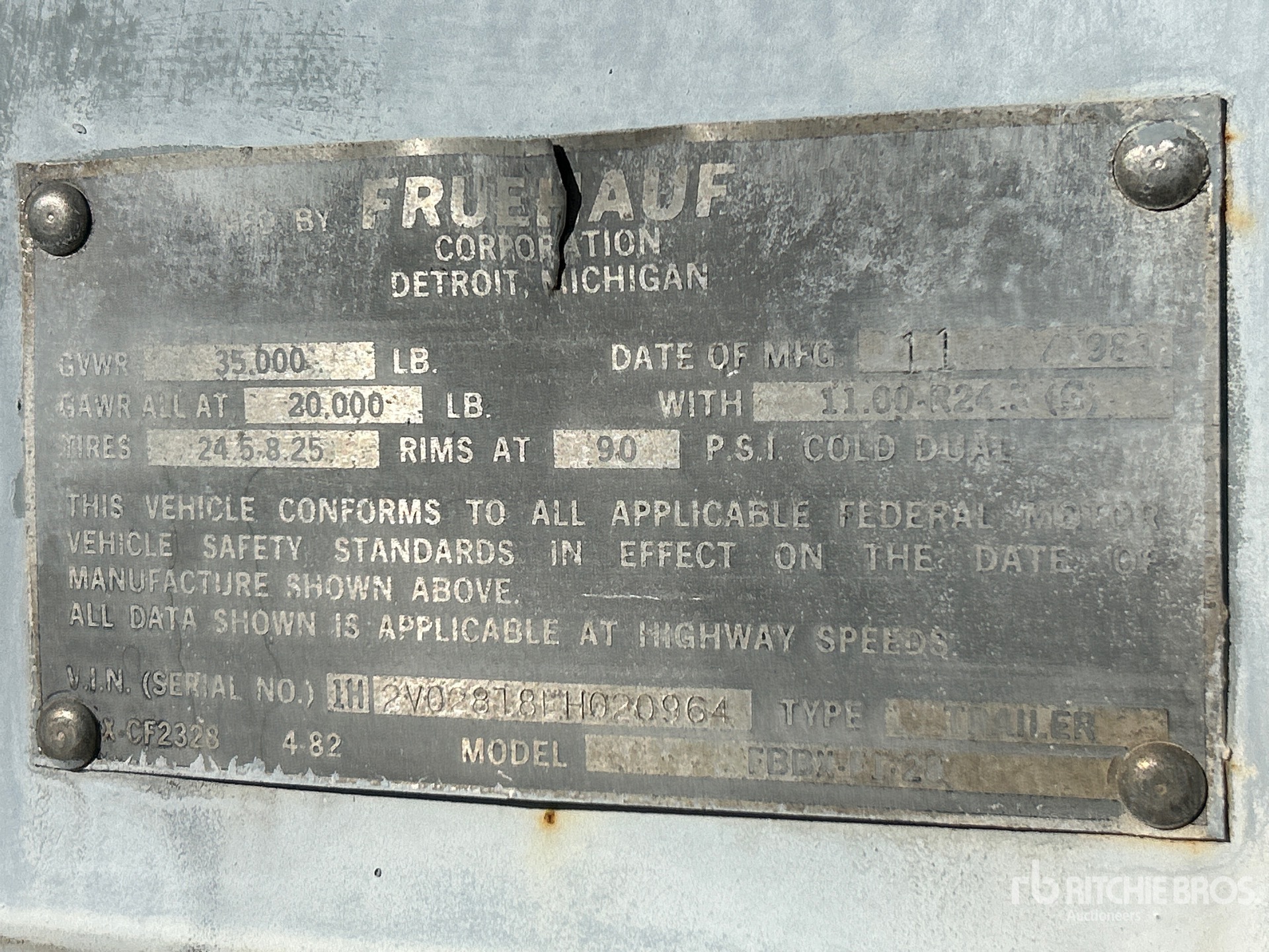 1984 Fruehauf 28 ft S/A