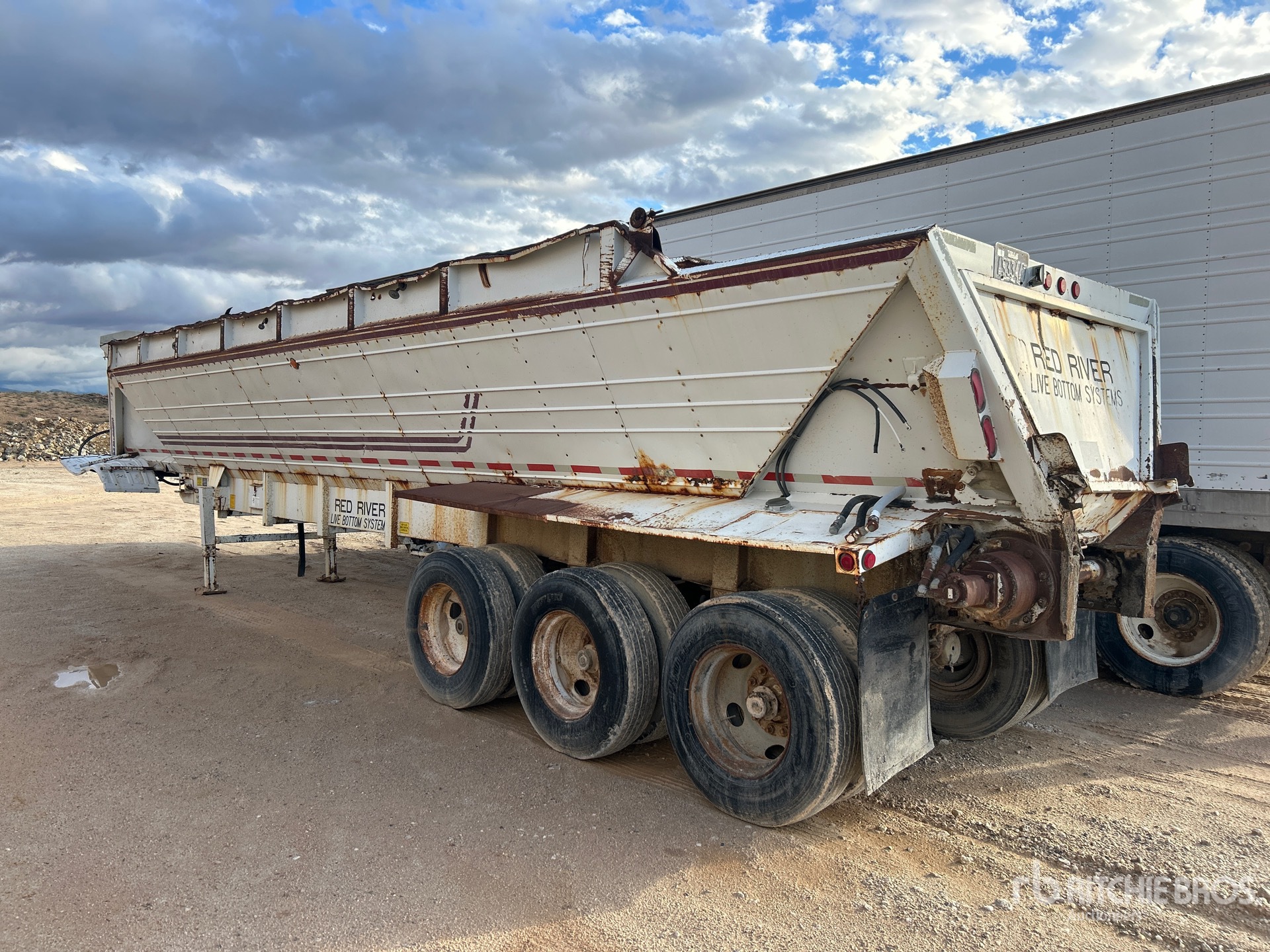 1996 Red River LB339