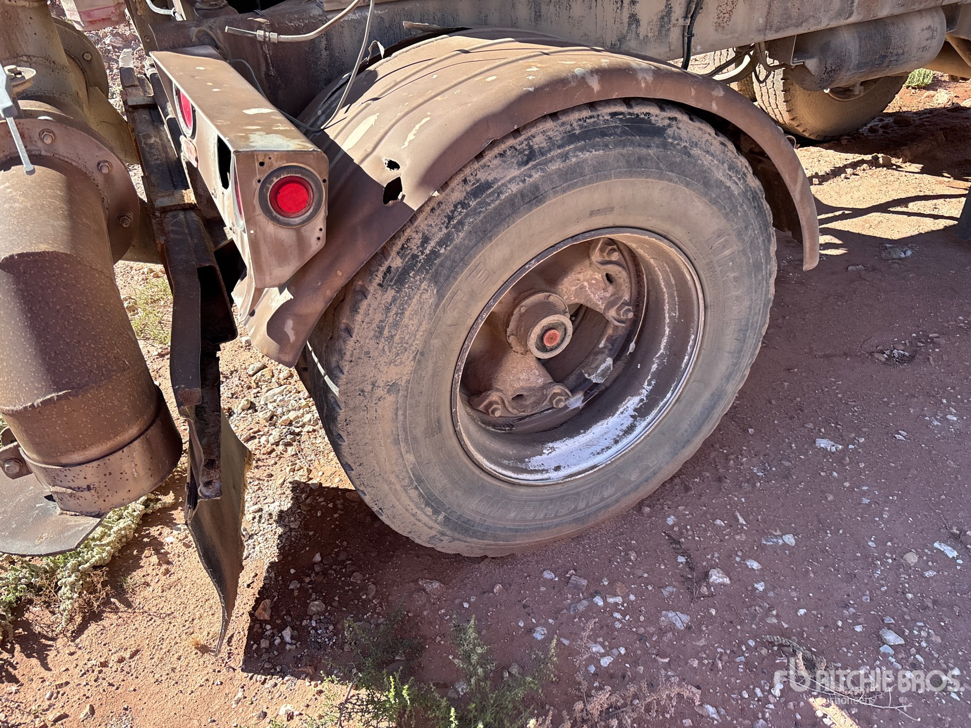 1970 Butler 9500 gal T/A Spread Axle