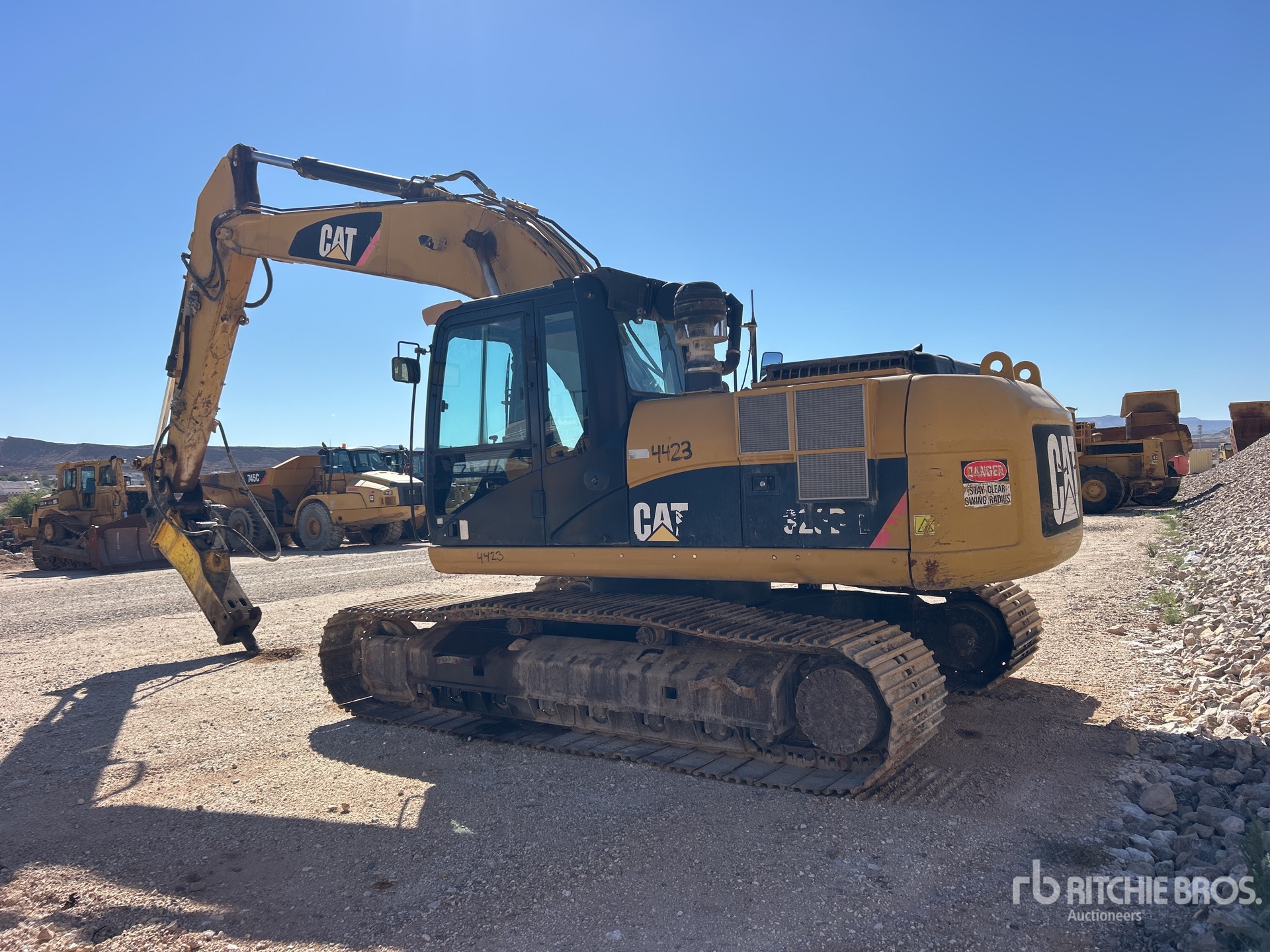 2011 Caterpillar 320D L