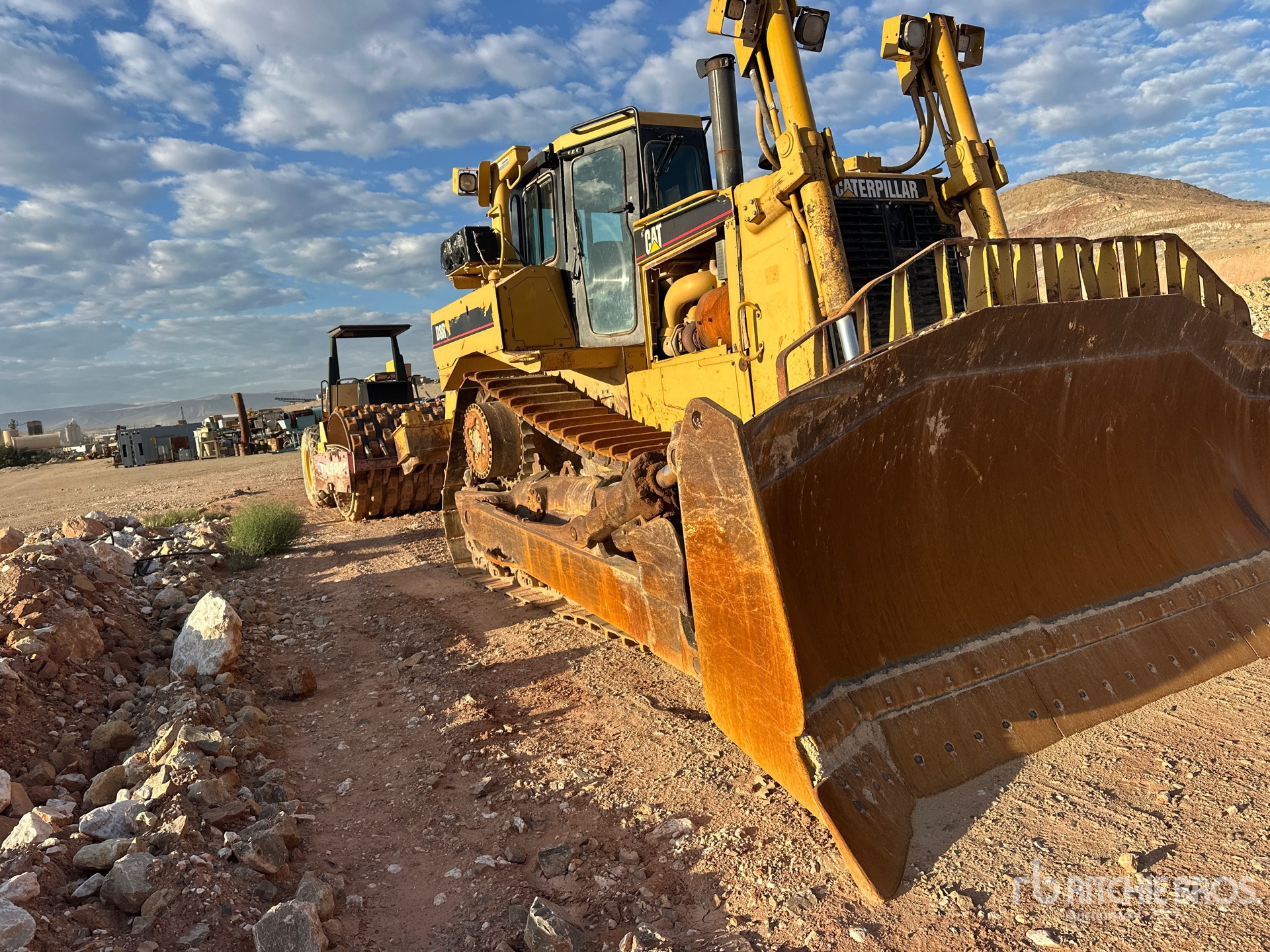 2001 Caterpillar D8R SERIES II