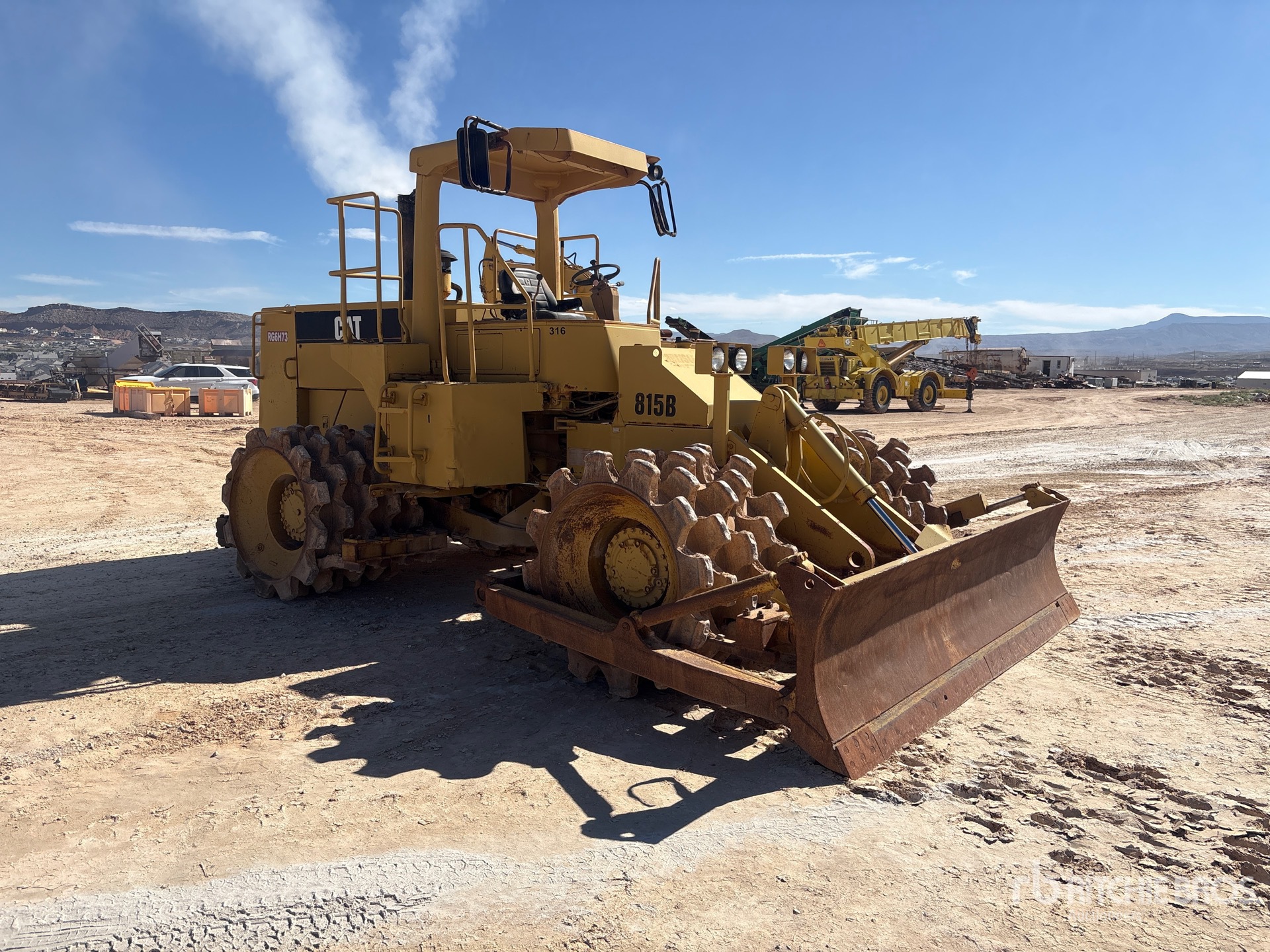 1983 Caterpillar 815B