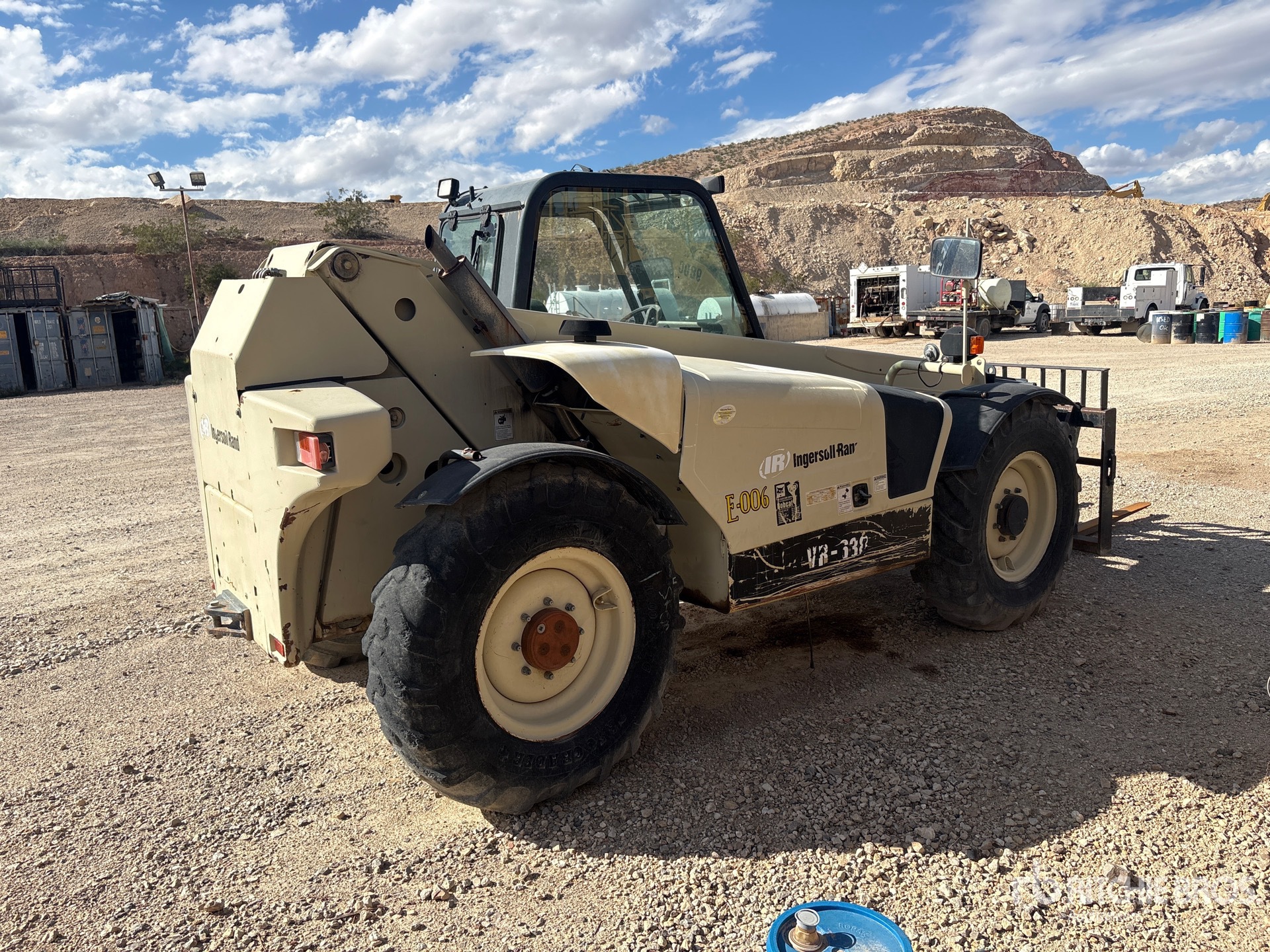 2005 Ingersoll Rand VR638