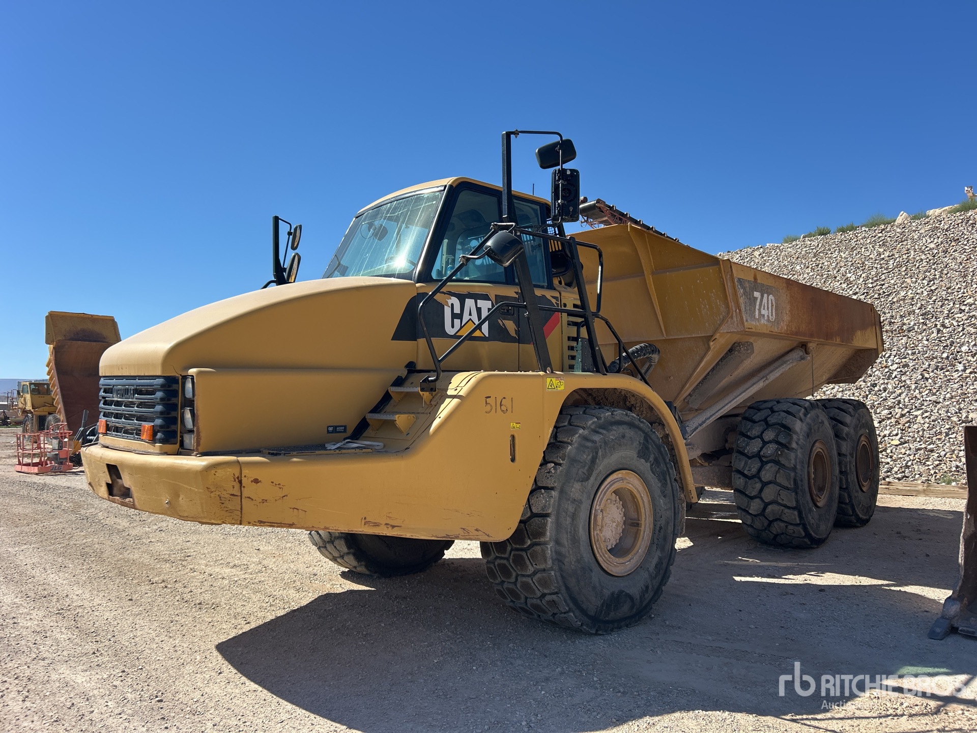 Photo of 2010 Caterpillar 740