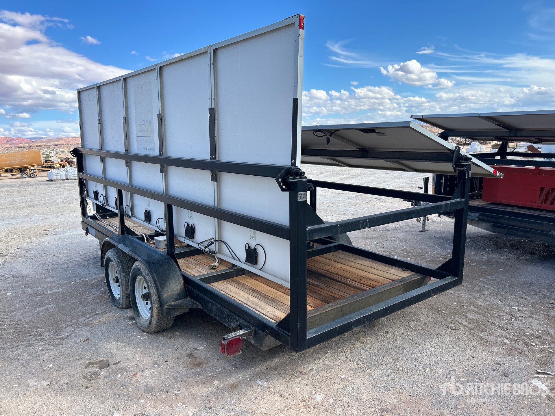 2012 Larson T/A DRAWBAR SOLAR TRAILER