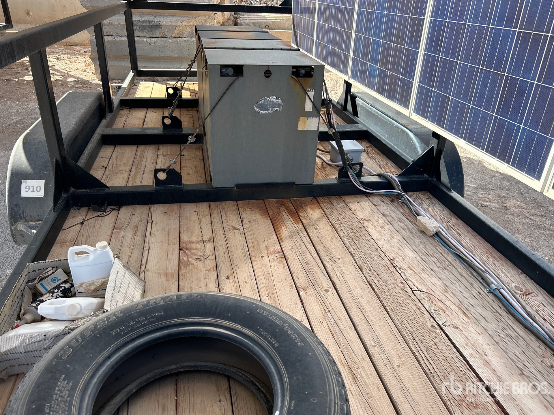 2012 Larson T/A DRAWBAR SOLAR TRAILER