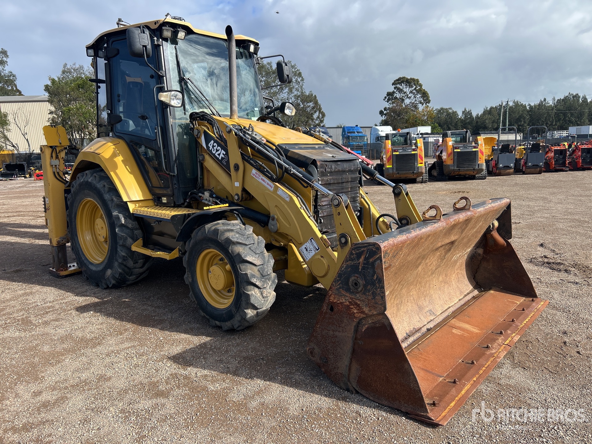 2016 Caterpillar 423F