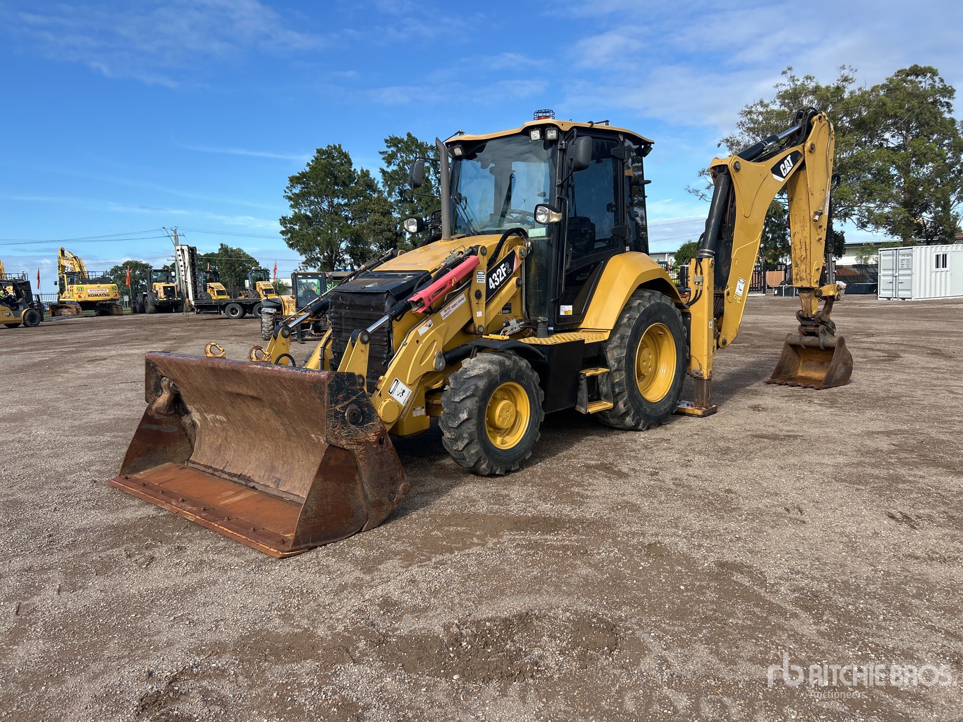 2016 Caterpillar 423F