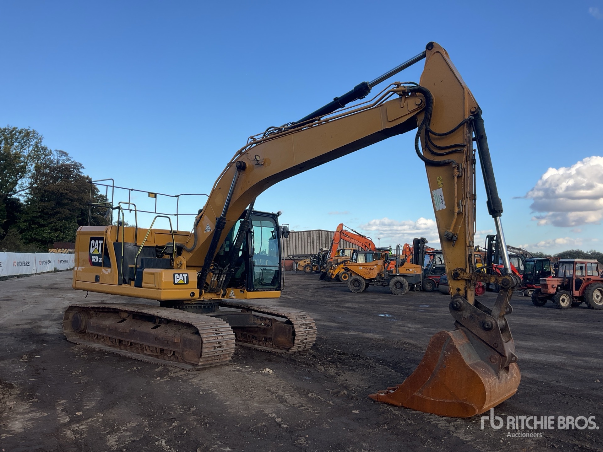 2019 Caterpillar 320GC