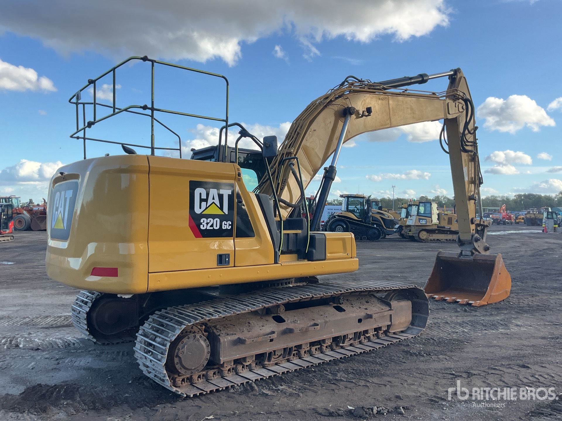 2019 Caterpillar 320GC