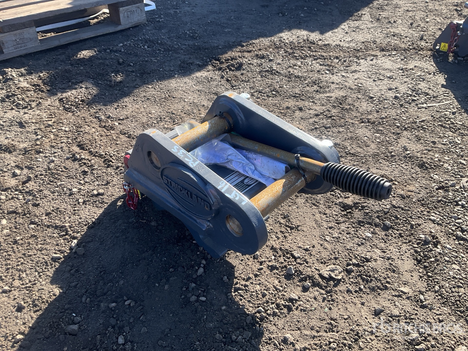 Strickland - FITS KOMATSU PC30/35 (UNUSED)