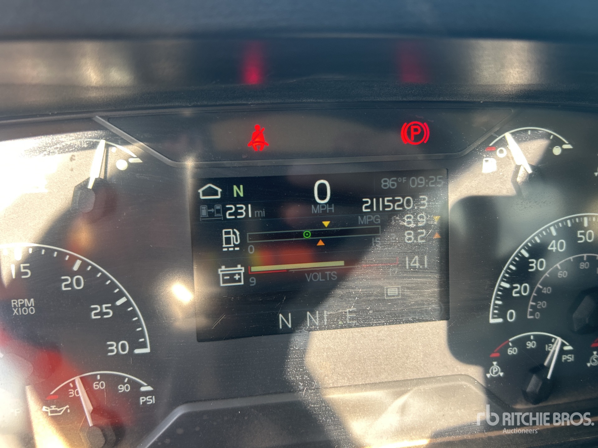 2019 Volvo VHD